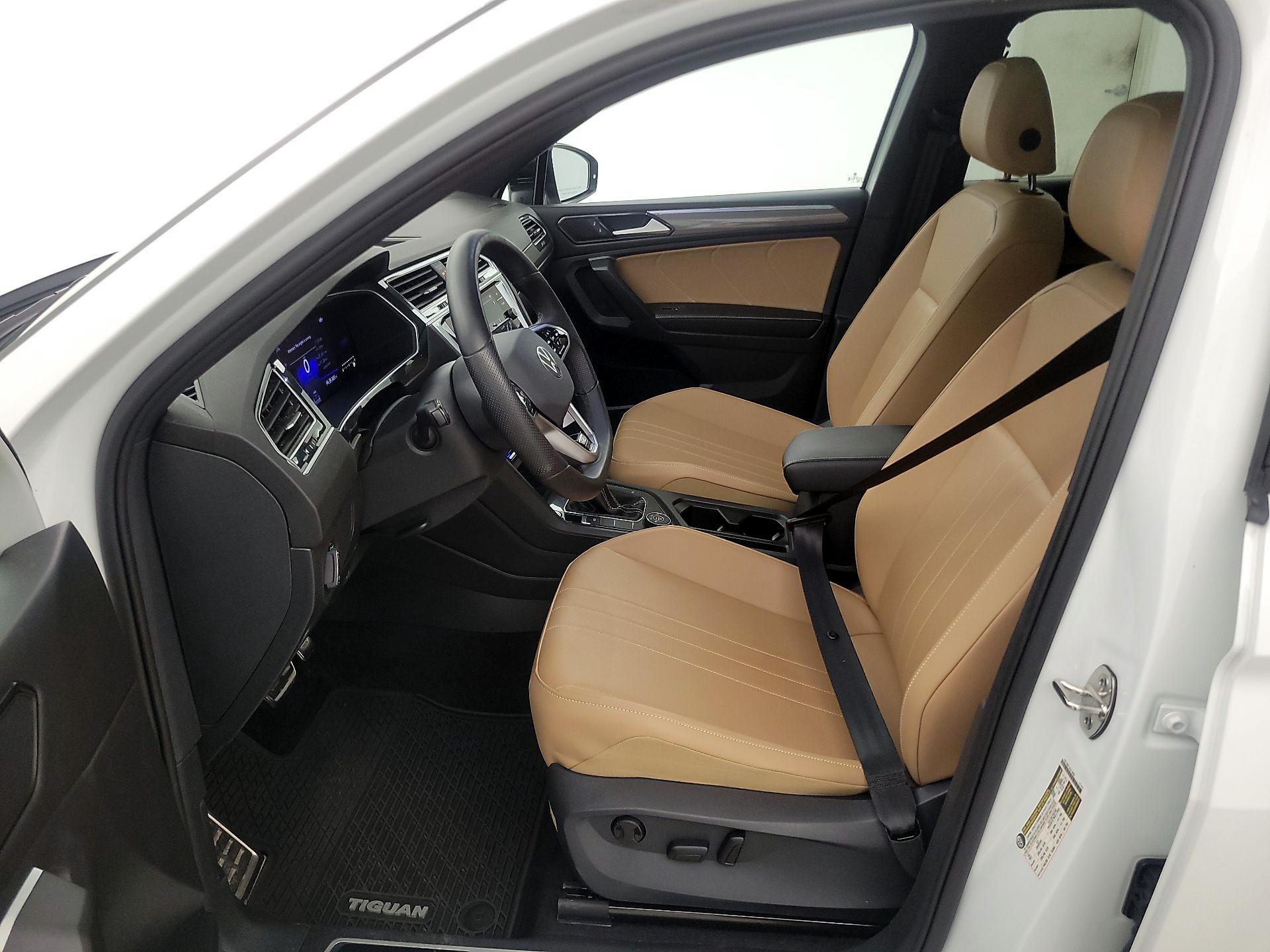 Thumbnail: 2024 Volkswagen Tiguan - 11