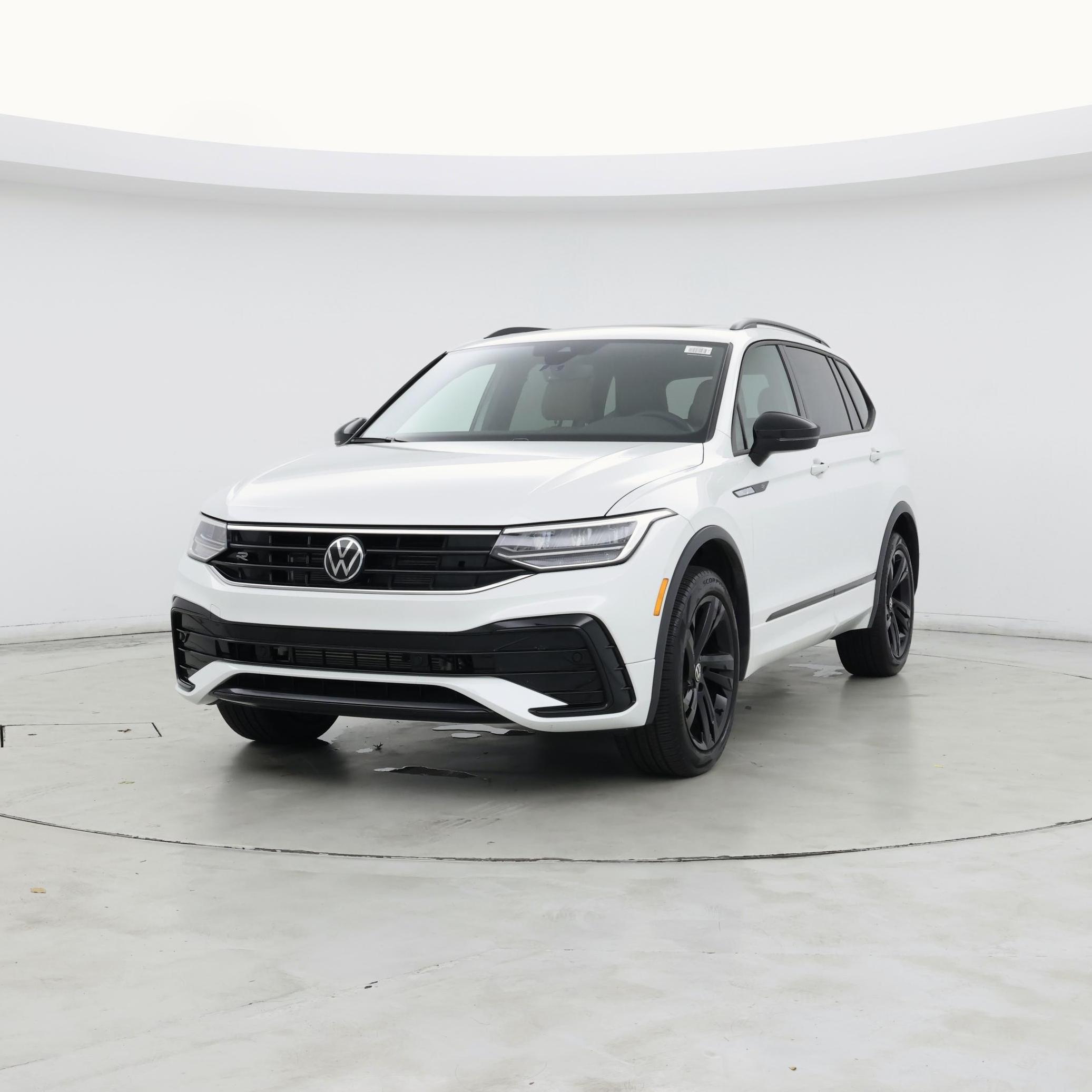 Thumbnail: 2024 Volkswagen Tiguan - 4