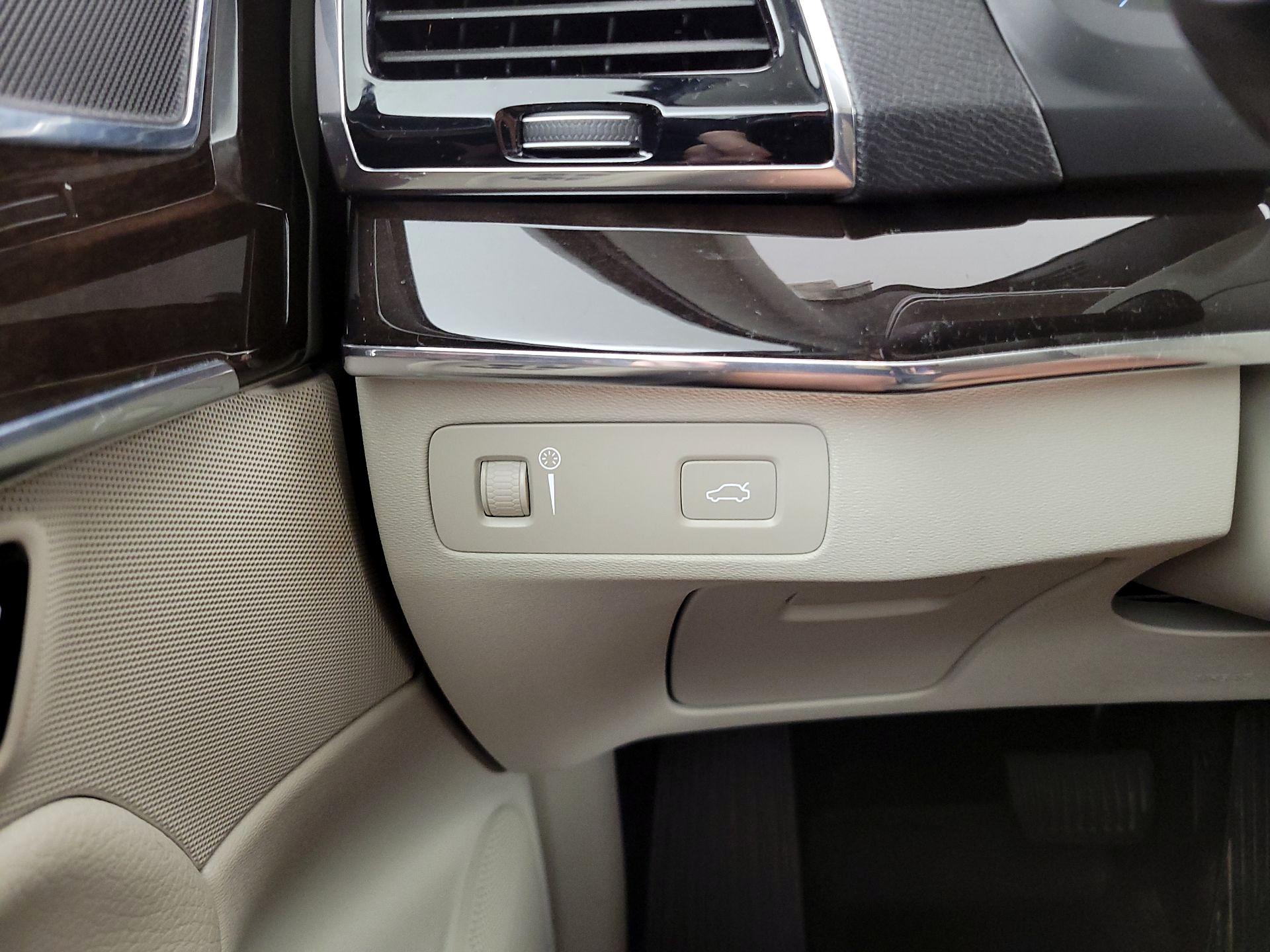 Thumbnail: 2017 Volvo XC90 - 13