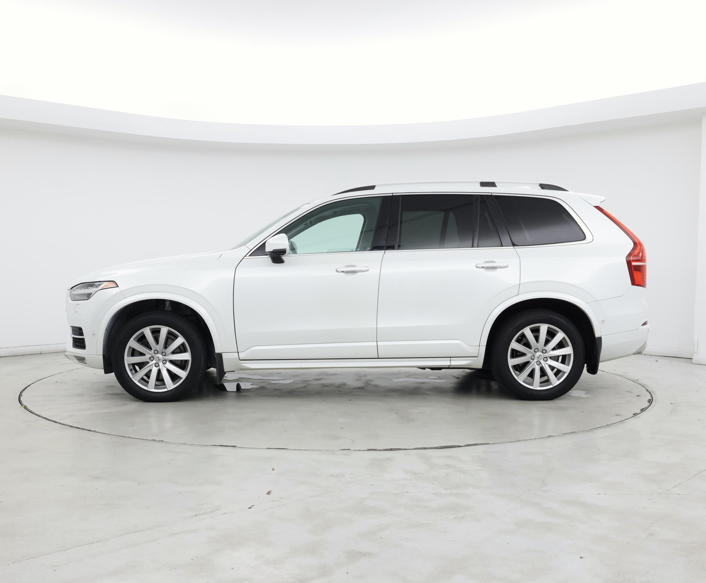 Thumbnail: 2017 Volvo XC90 - 3