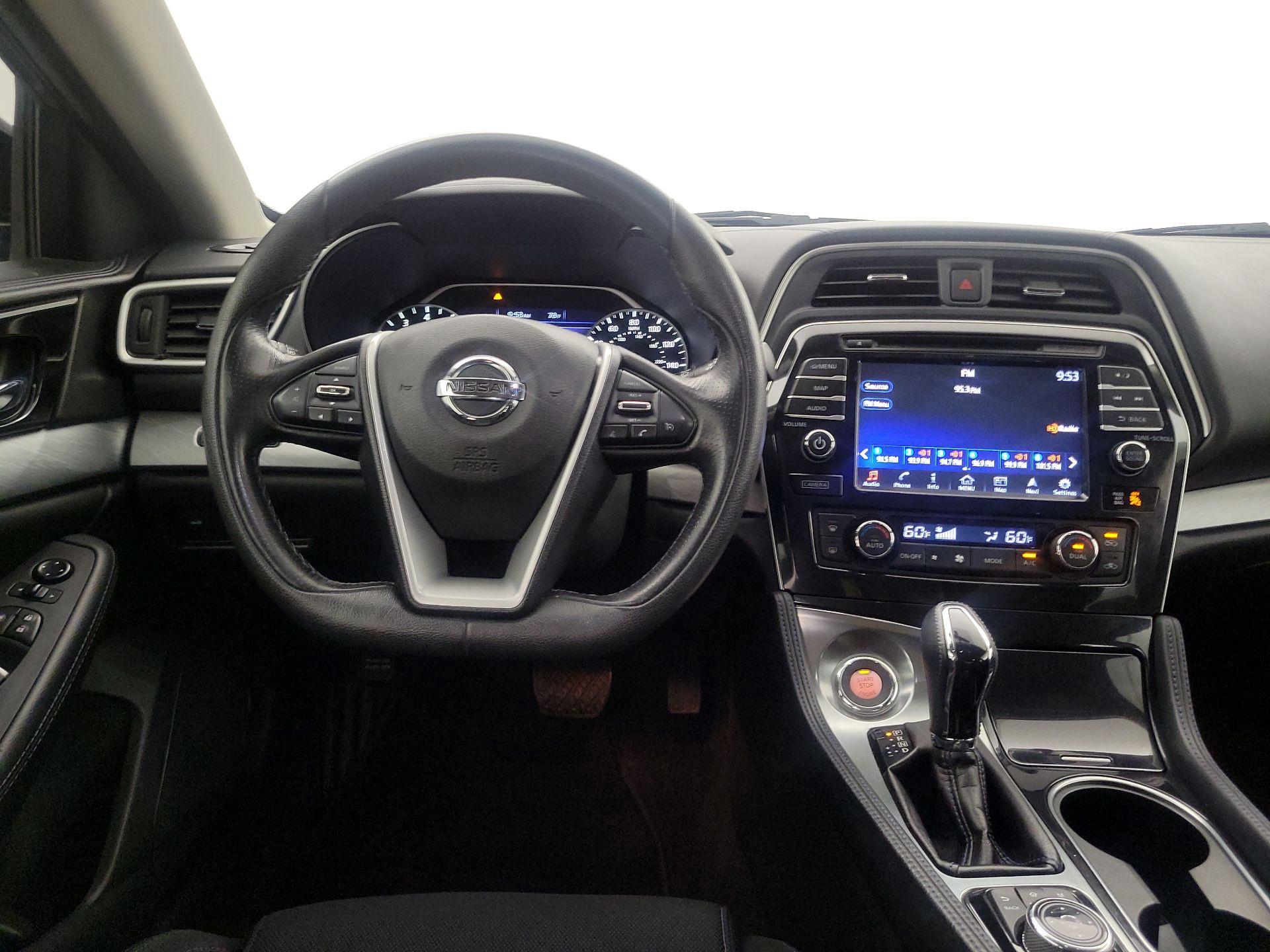 Thumbnail: 2016 Nissan Maxima - 10