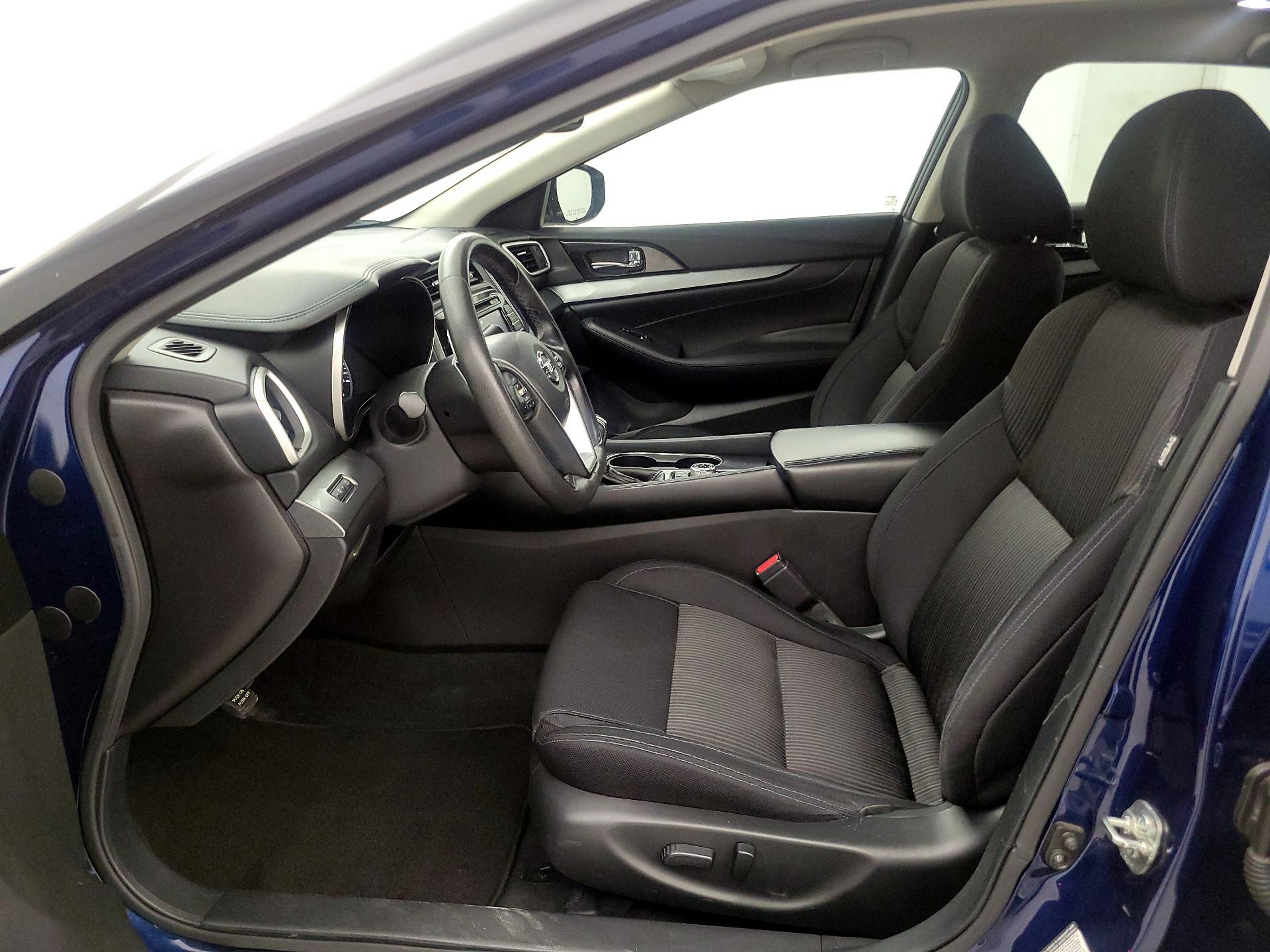 Thumbnail: 2016 Nissan Maxima - 11
