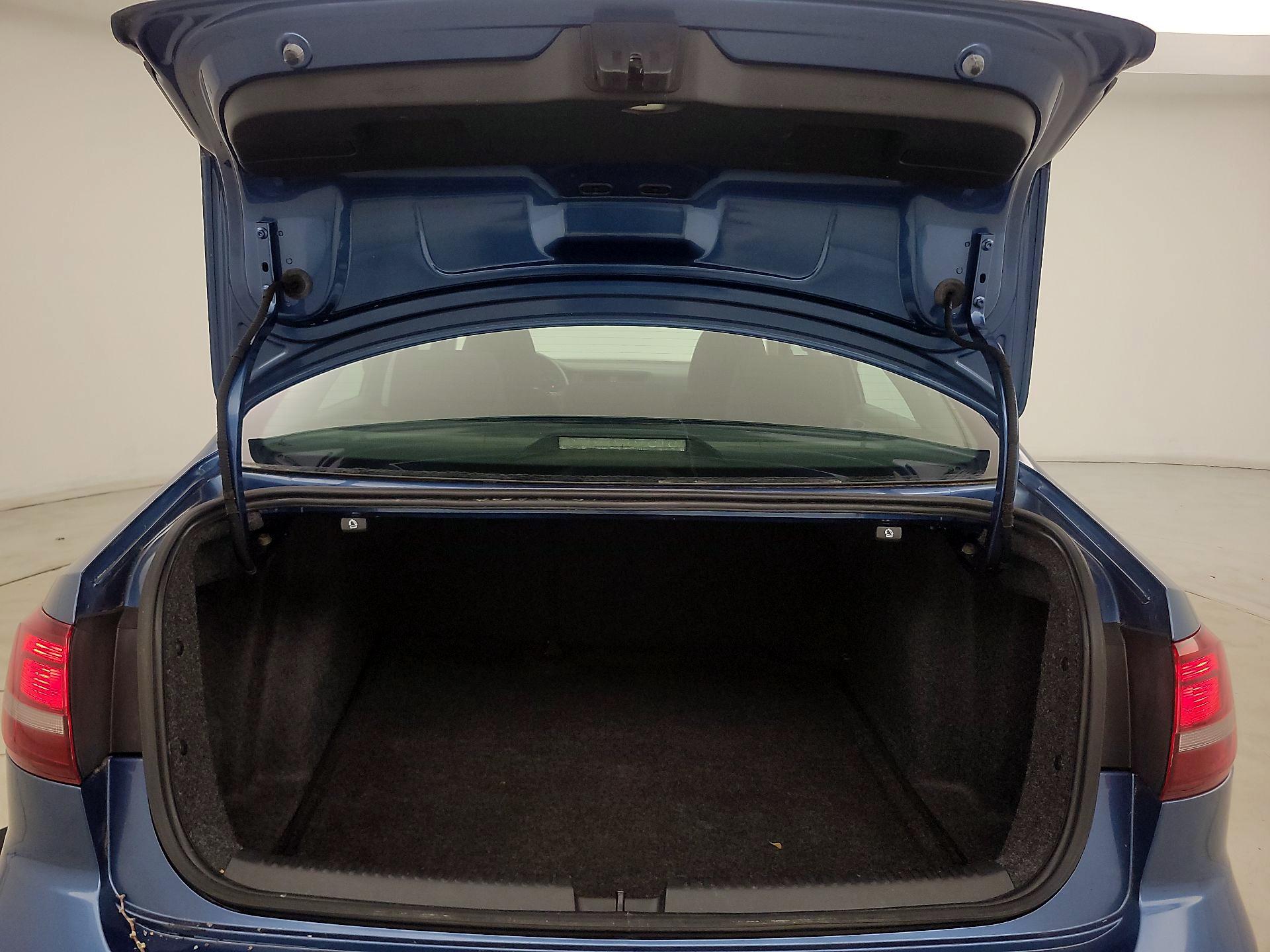 Thumbnail: 2016 Volkswagen Jetta - 20