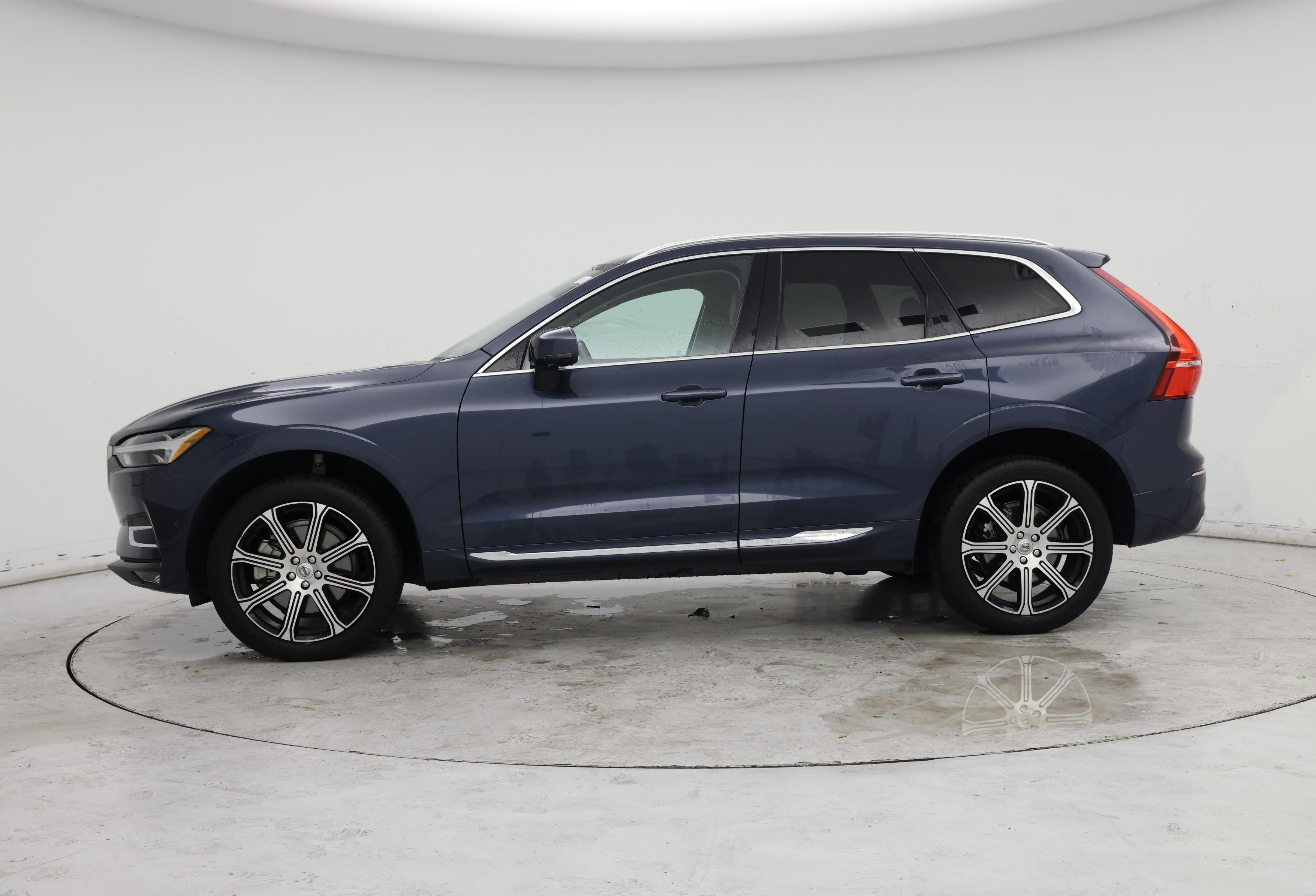 Thumbnail: 2019 Volvo XC60 - 3