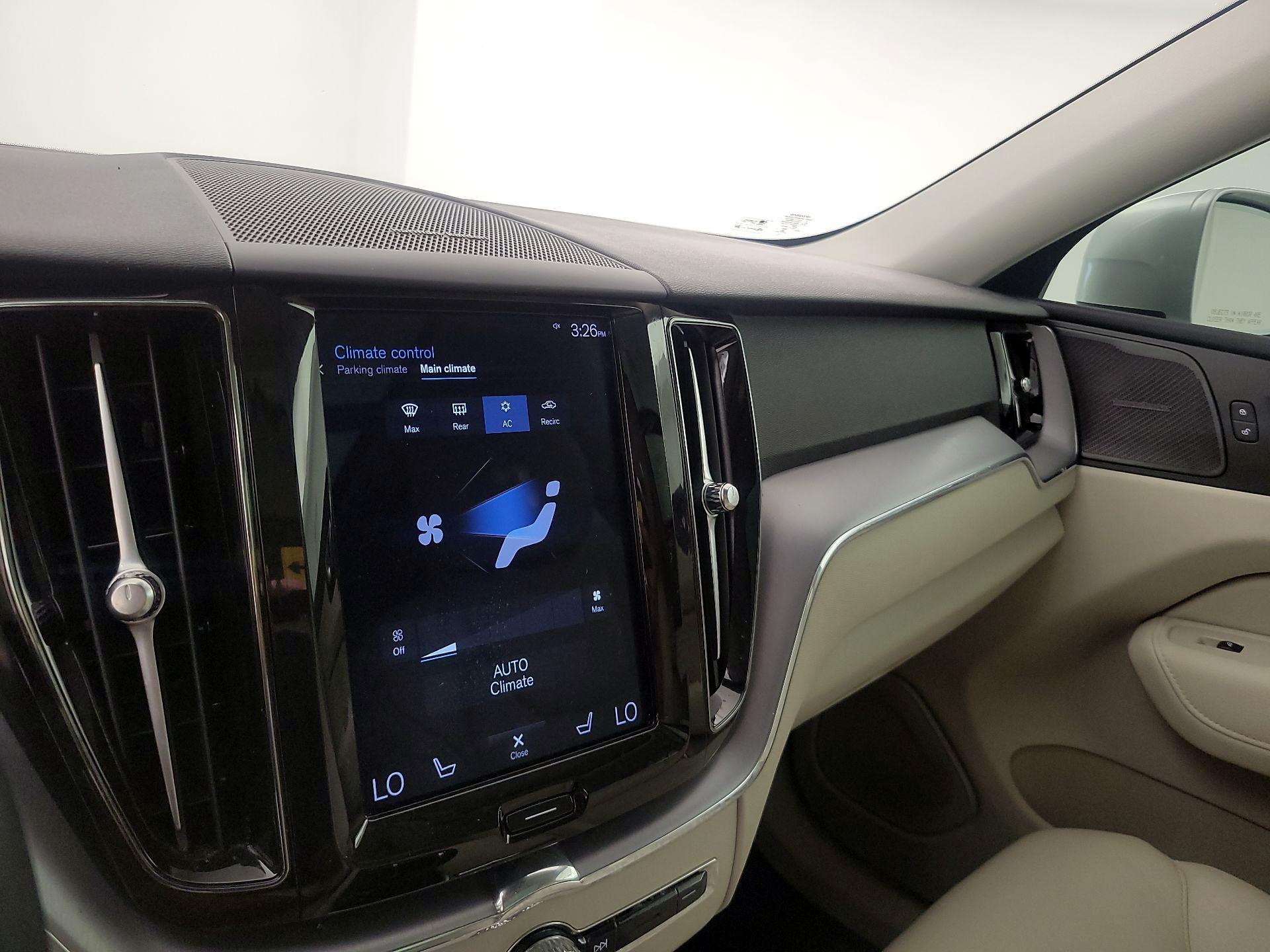 Thumbnail: 2020 Volvo XC60 - 17