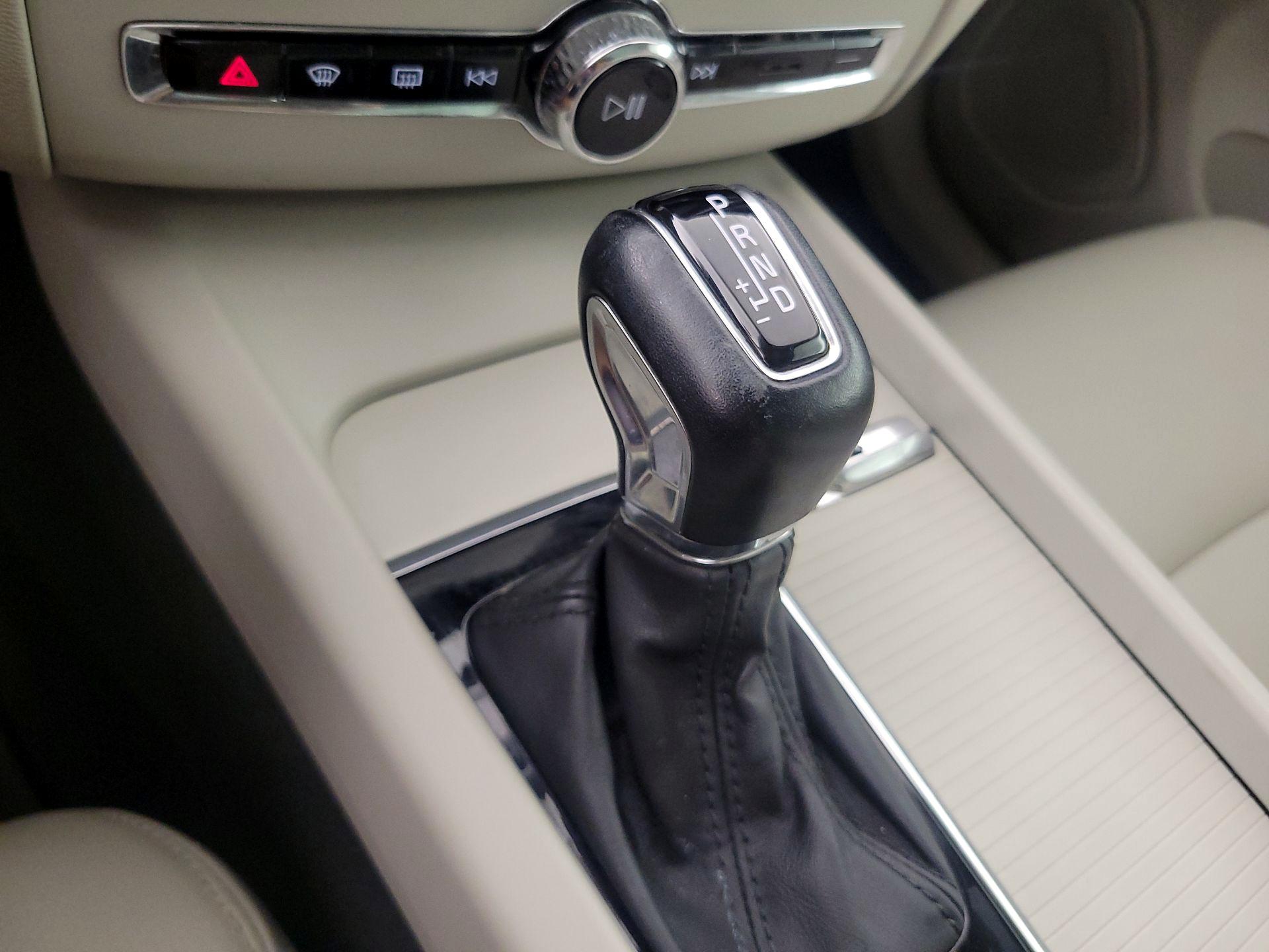 Thumbnail: 2020 Volvo XC60 - 18