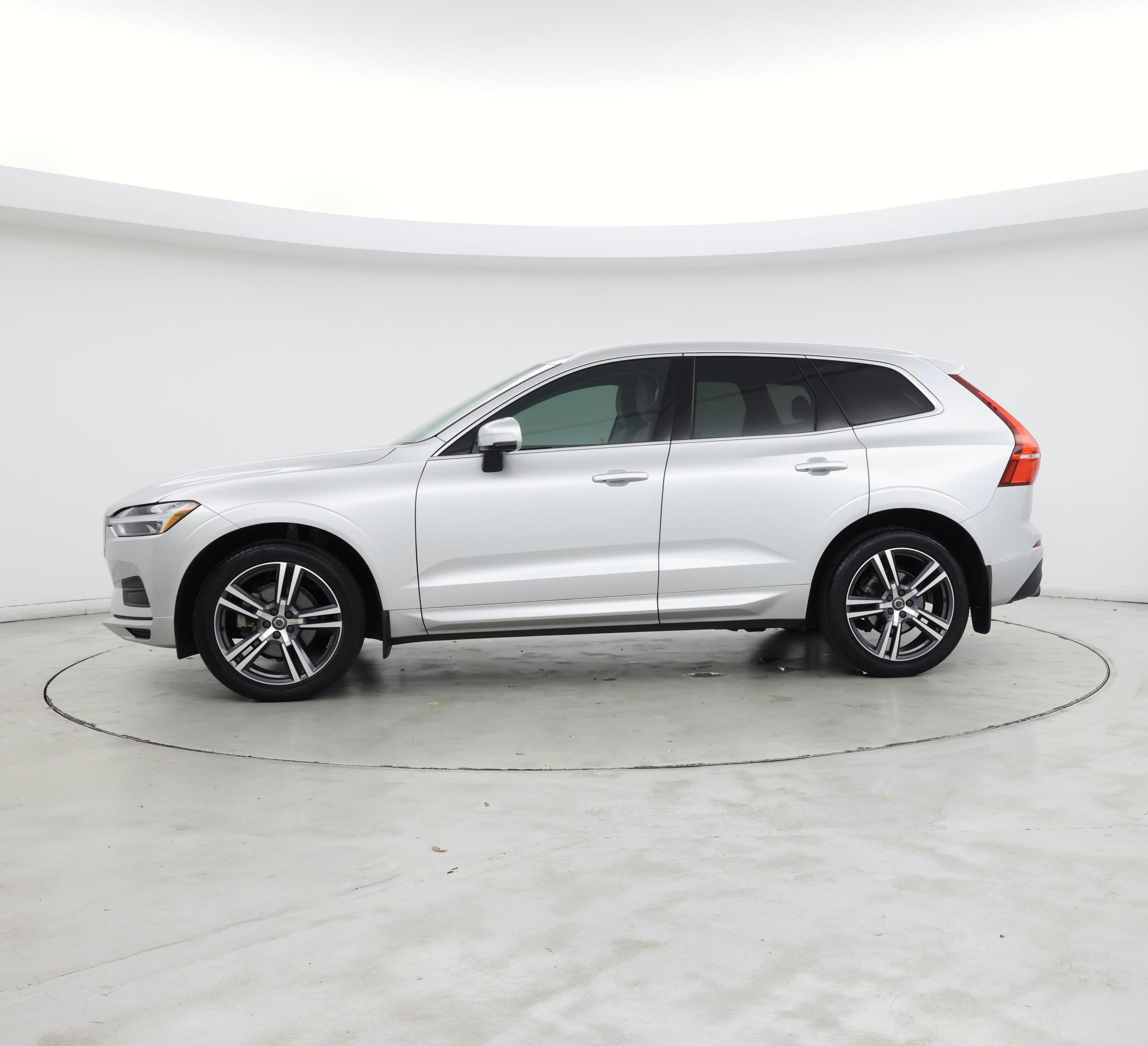 Thumbnail: 2020 Volvo XC60 - 3