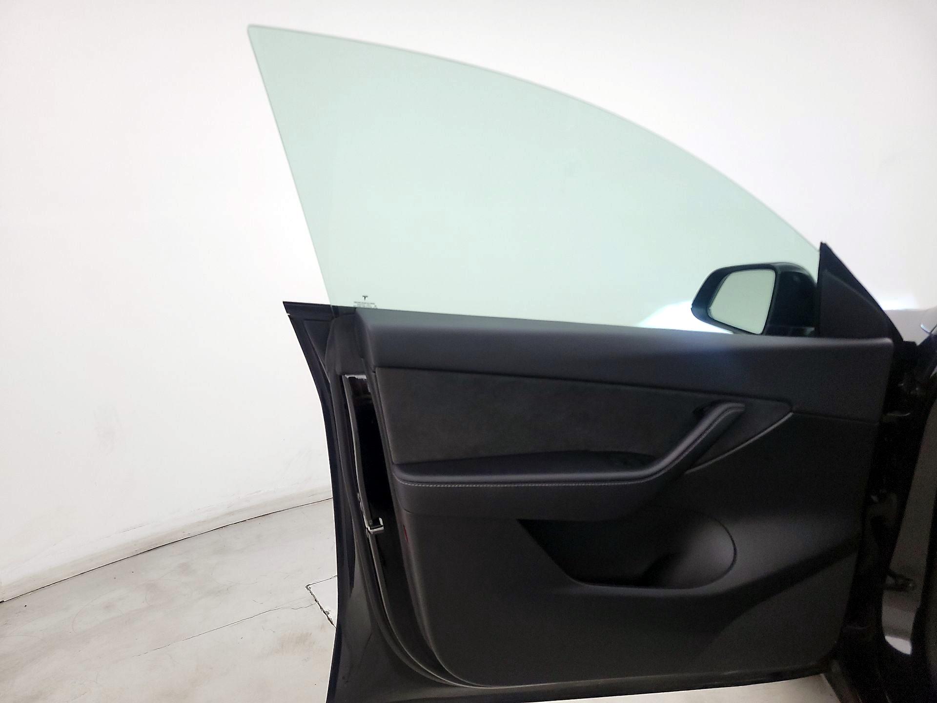 Thumbnail: 2022 Tesla Model Y - 12