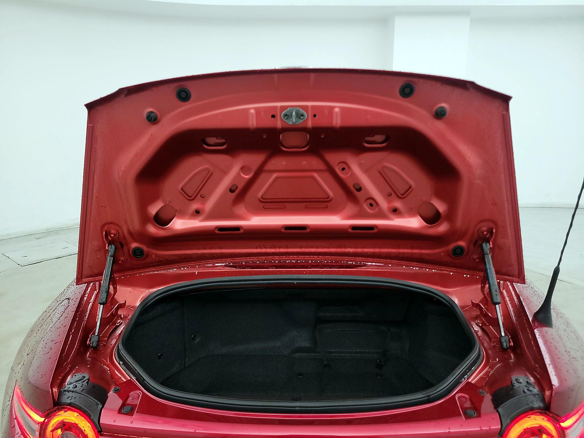 Thumbnail: 2024 Mazda MX-5 Miata - 18