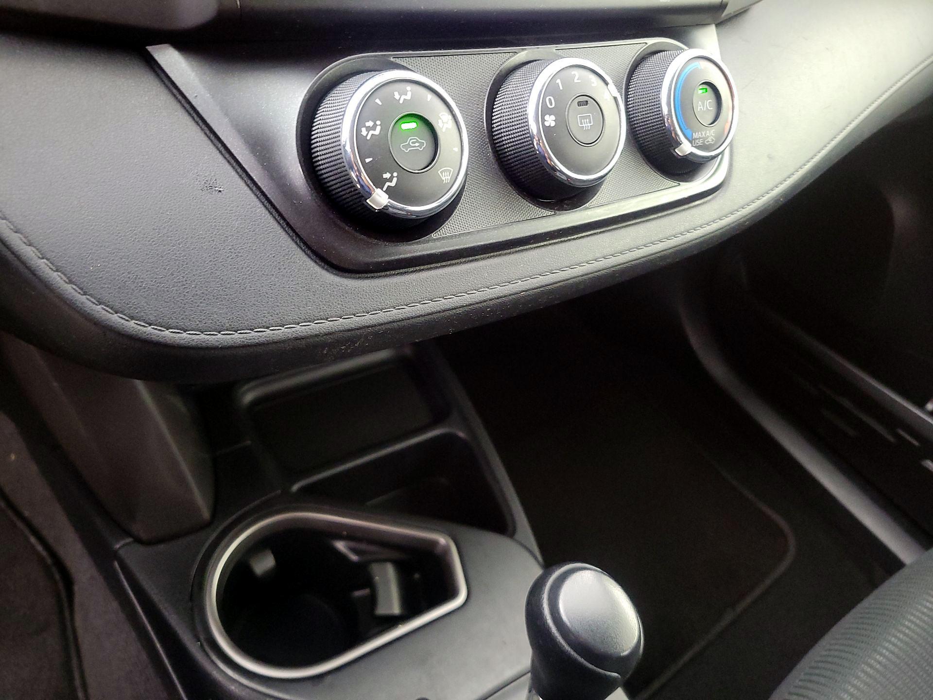Thumbnail: 2016 Toyota RAV4 - 16