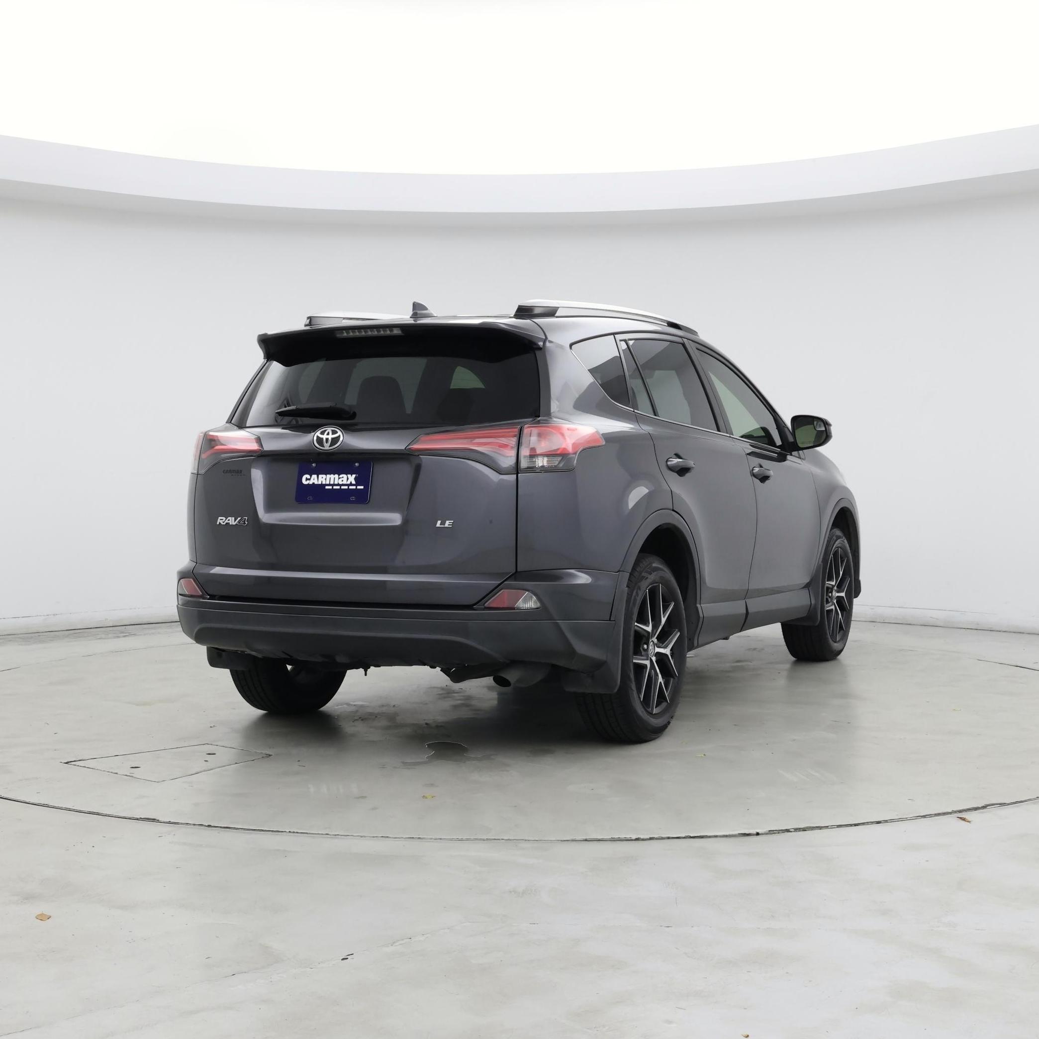 Thumbnail: 2016 Toyota RAV4 - 8