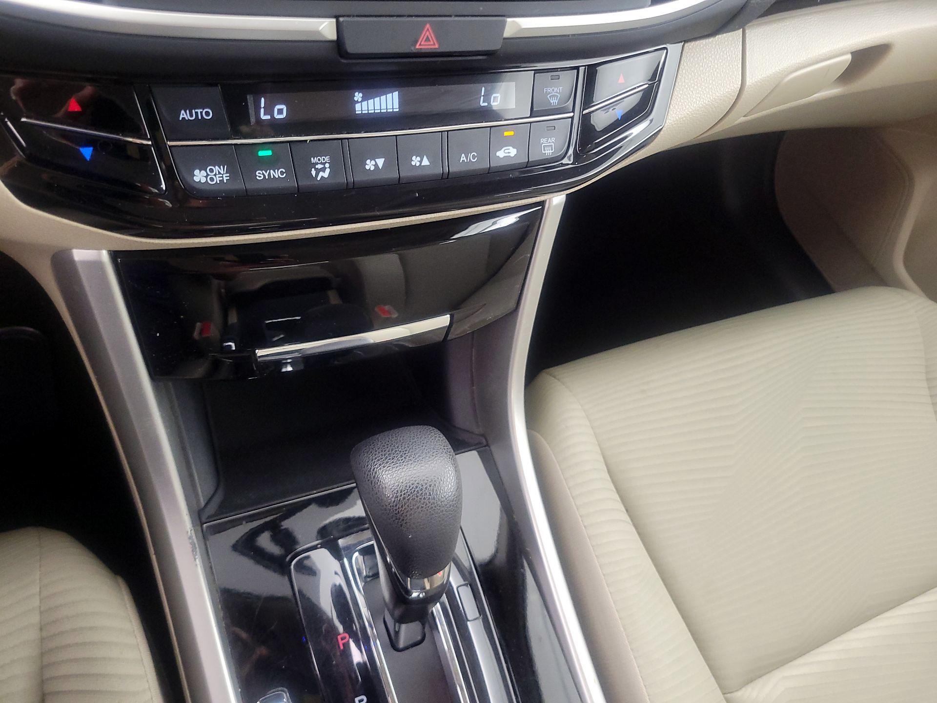Thumbnail: 2017 Honda Accord - 16