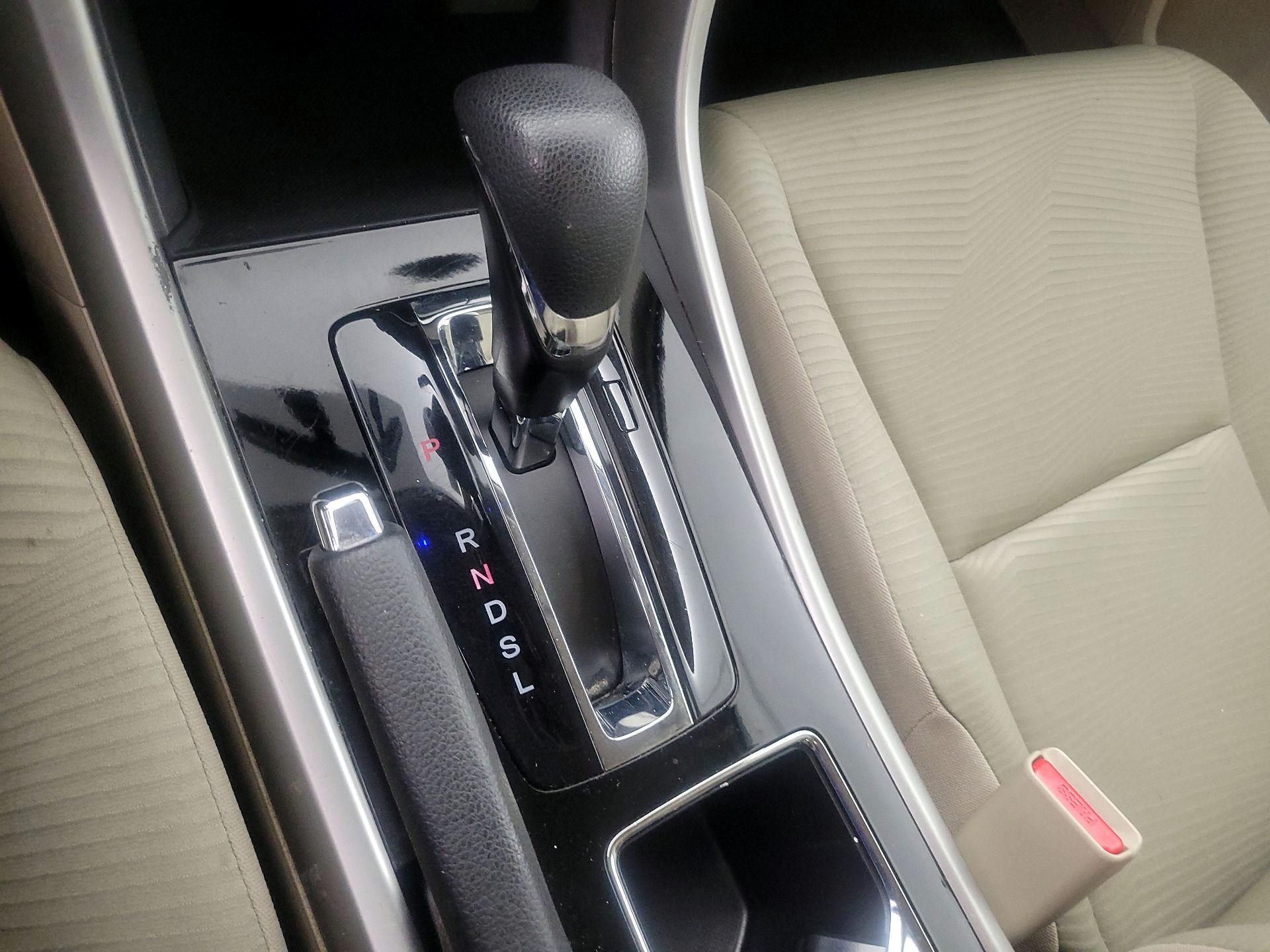 Thumbnail: 2017 Honda Accord - 17