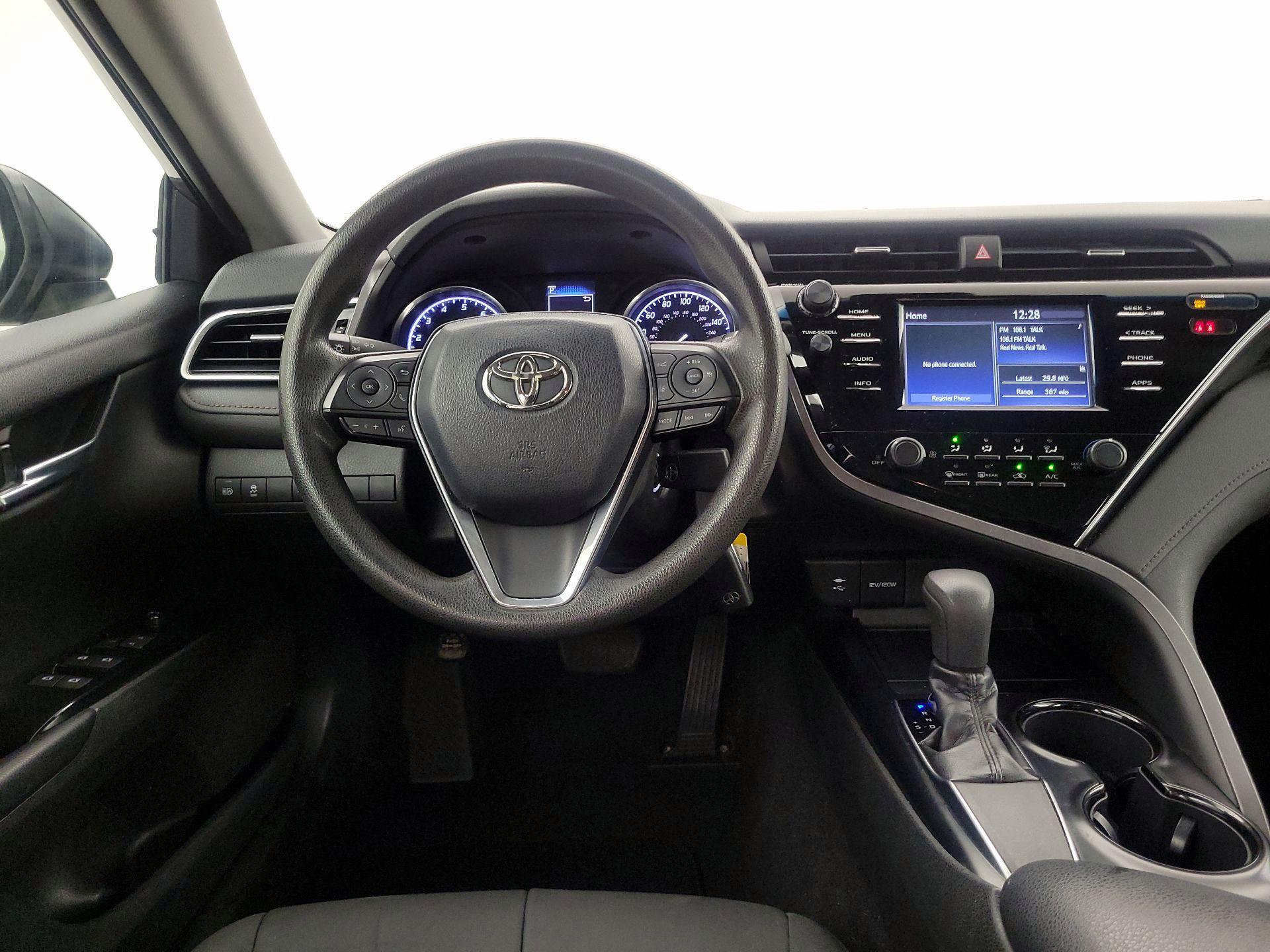 Thumbnail: 2018 Toyota Camry - 10