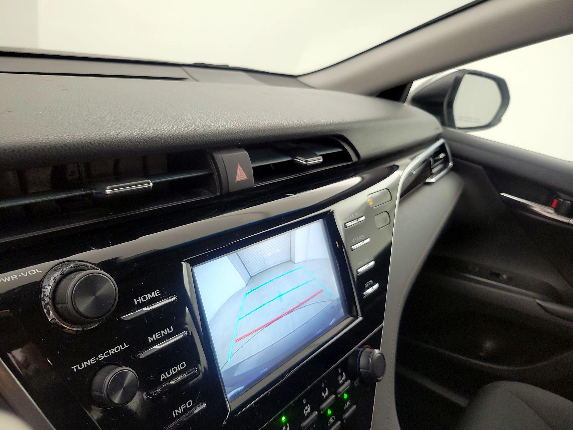 Thumbnail: 2018 Toyota Camry - 14