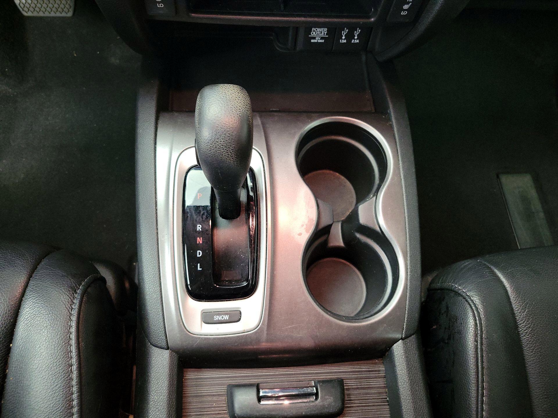 Thumbnail: 2016 Honda Pilot - 17