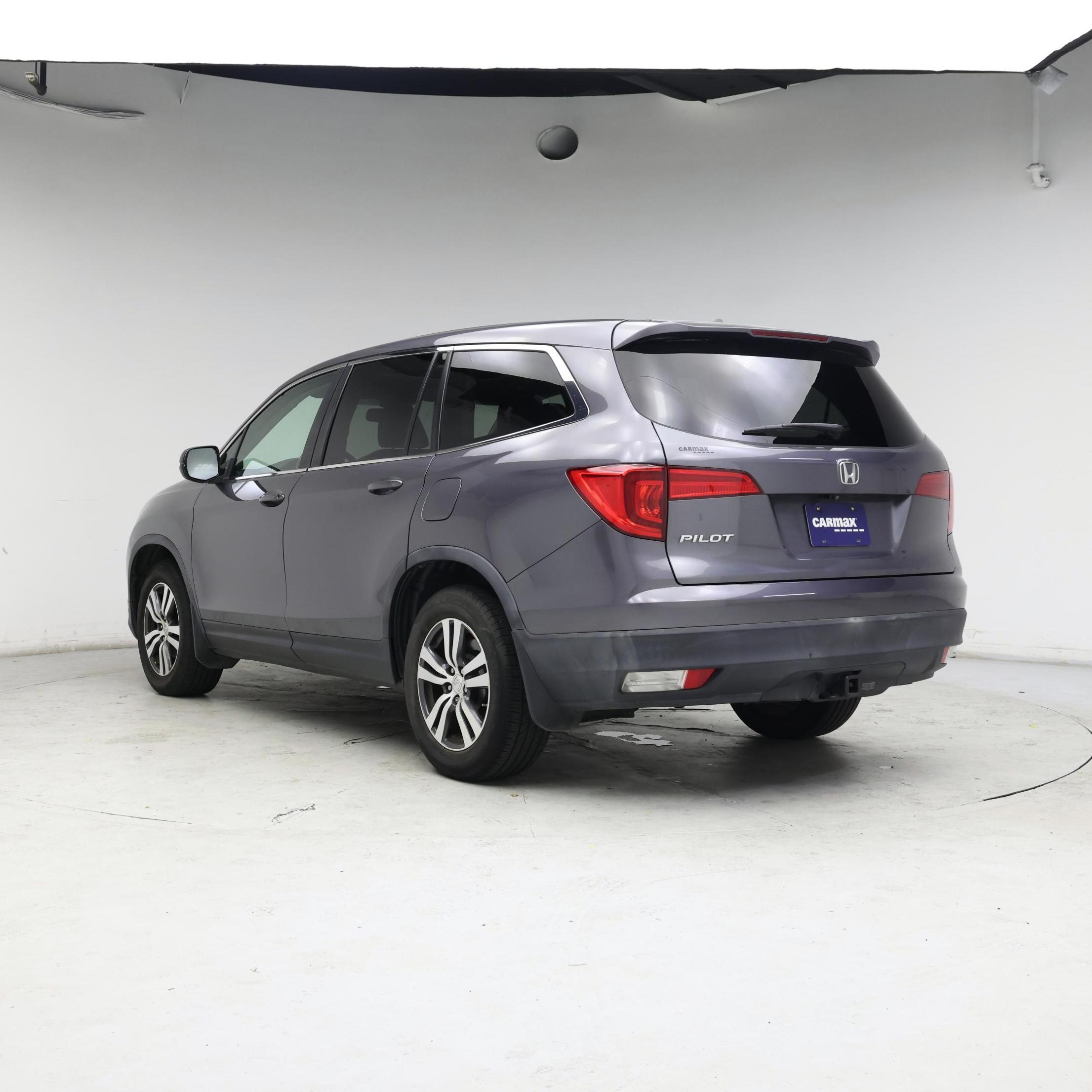 Thumbnail: 2016 Honda Pilot - 2