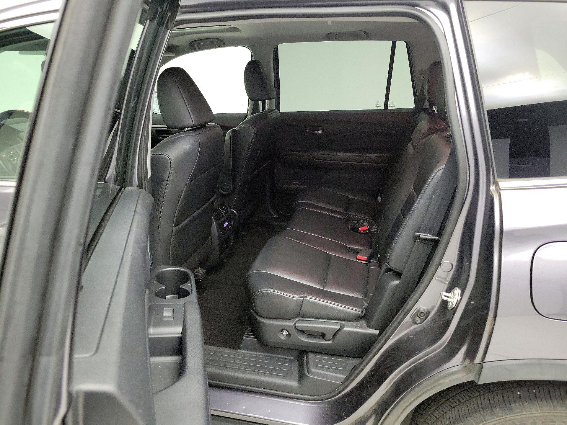 Thumbnail: 2016 Honda Pilot - 20