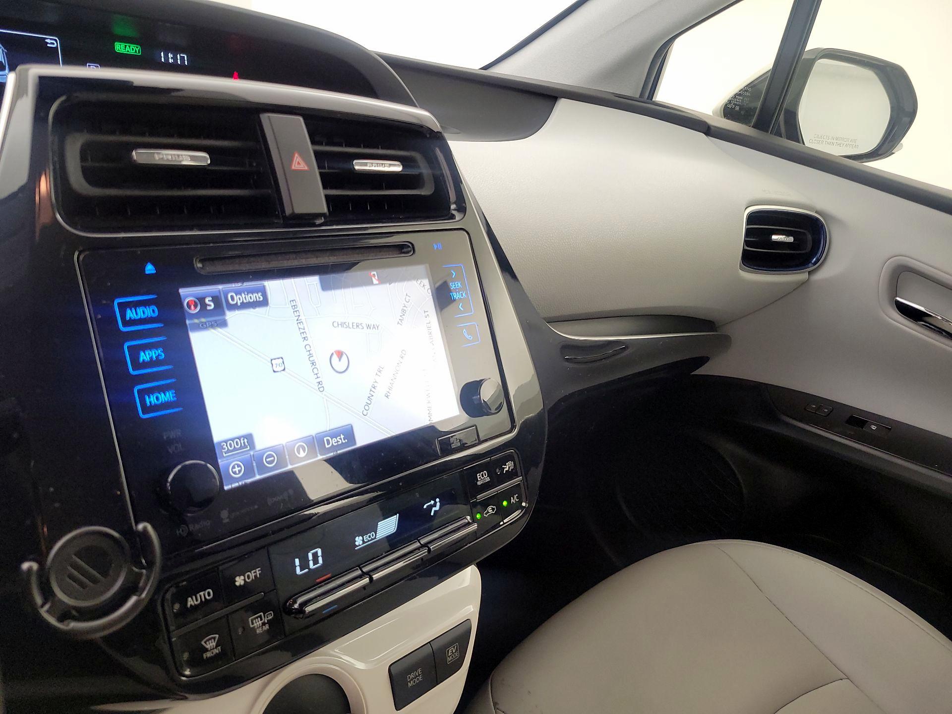 Thumbnail: 2016 Toyota Prius - 14