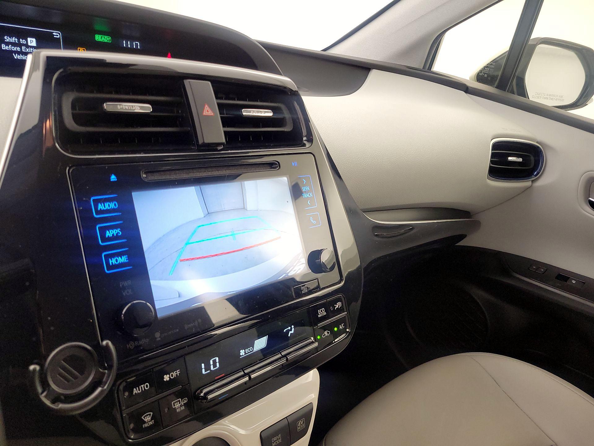 Thumbnail: 2016 Toyota Prius - 15