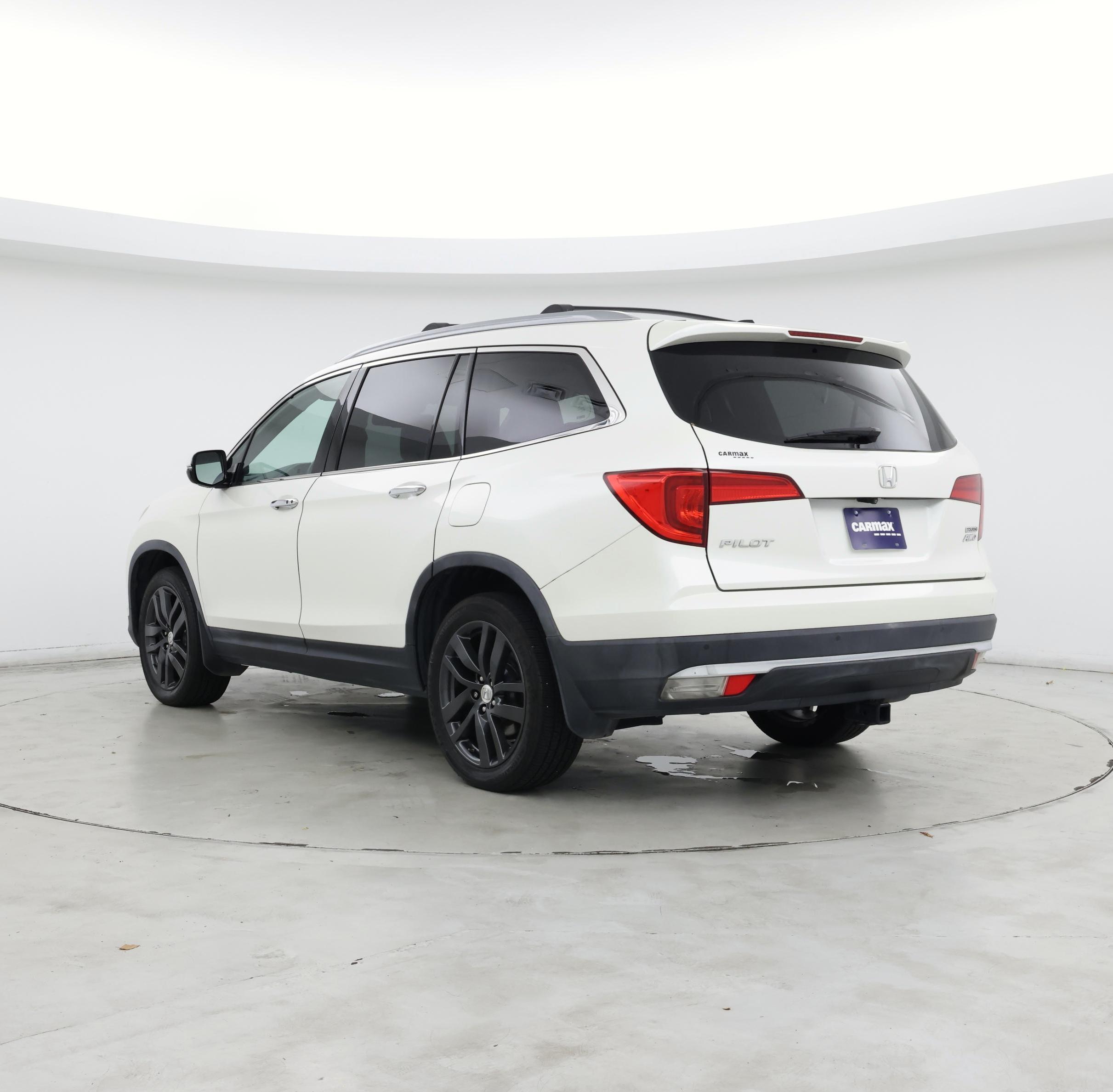 Thumbnail: 2017 Honda Pilot - 2