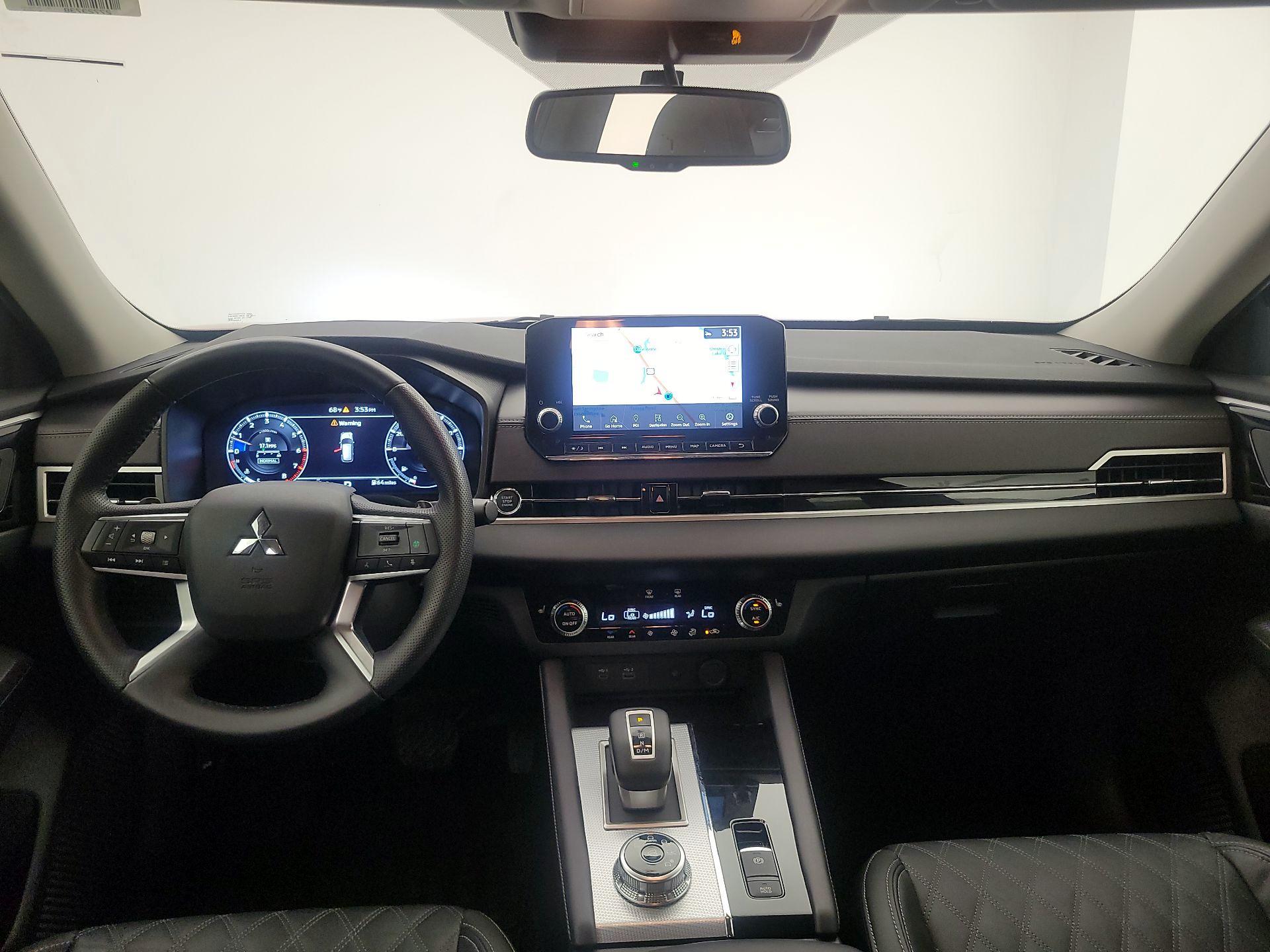 Thumbnail: 2024 Mitsubishi Outlander - 9