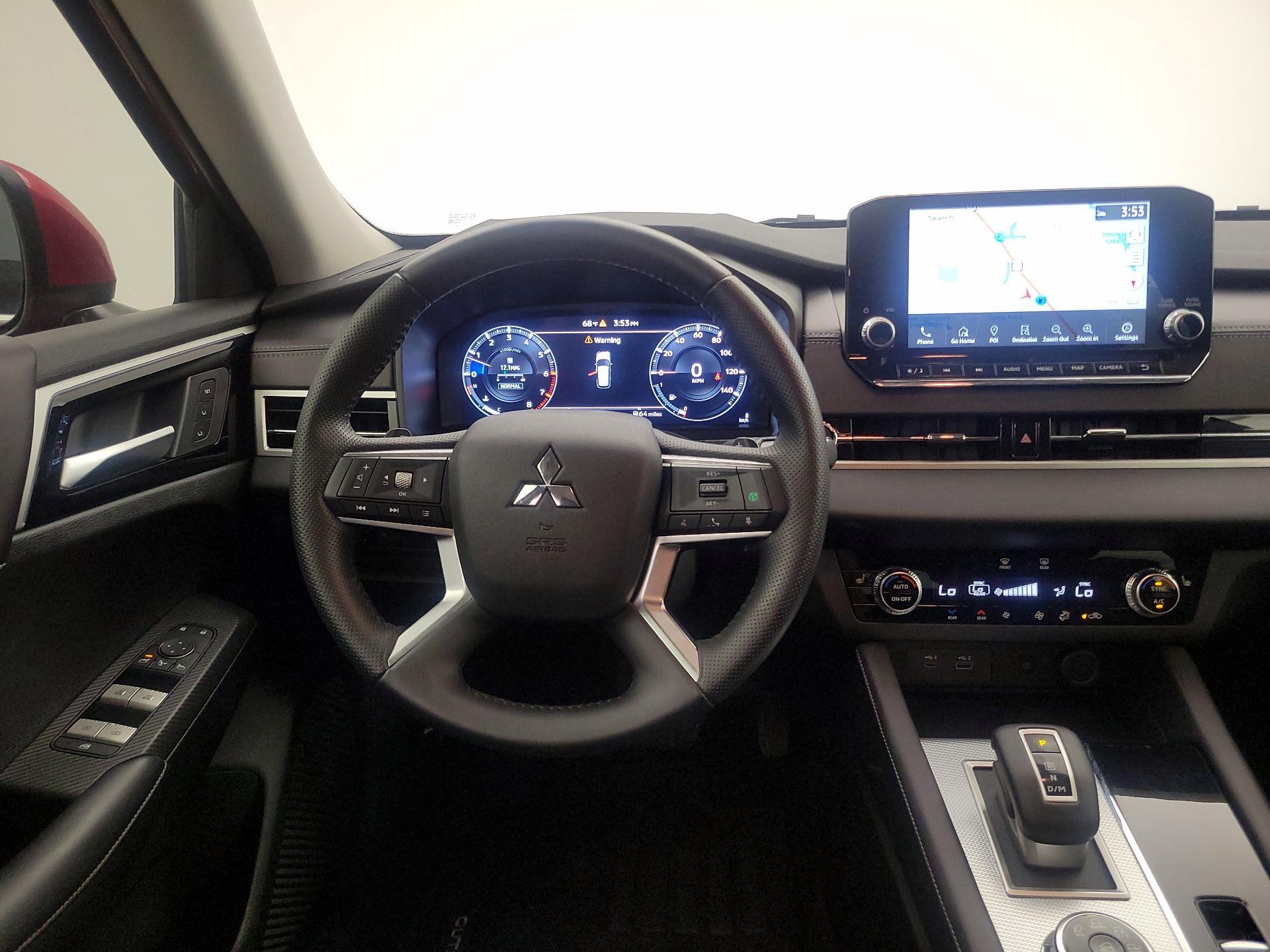 Thumbnail: 2024 Mitsubishi Outlander - 10