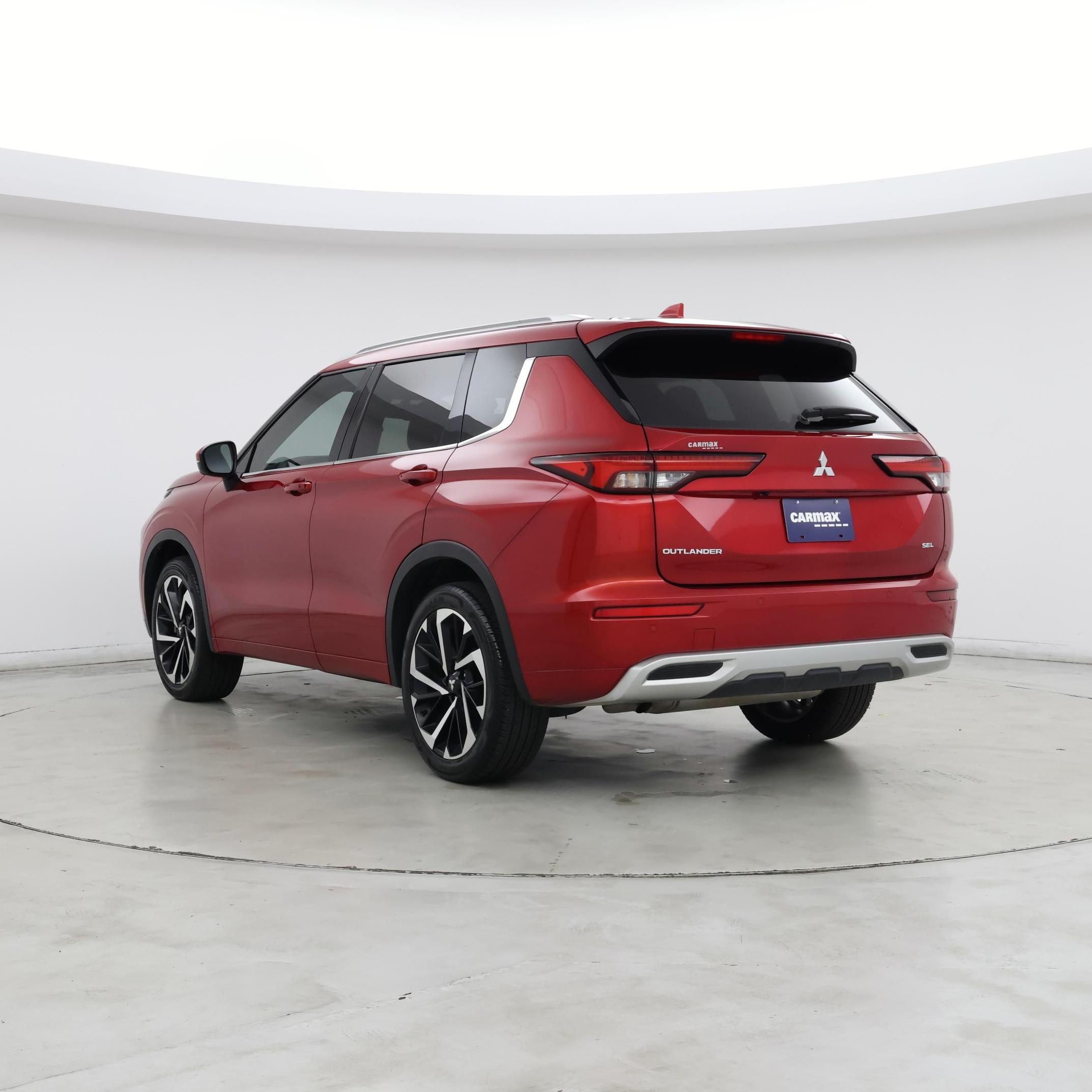 Thumbnail: 2024 Mitsubishi Outlander - 2