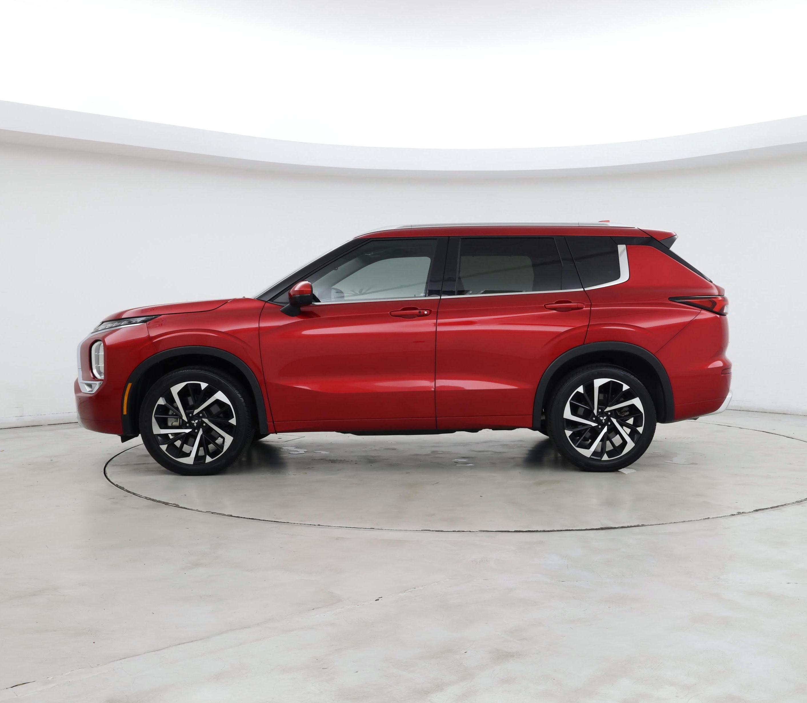 Thumbnail: 2024 Mitsubishi Outlander - 3