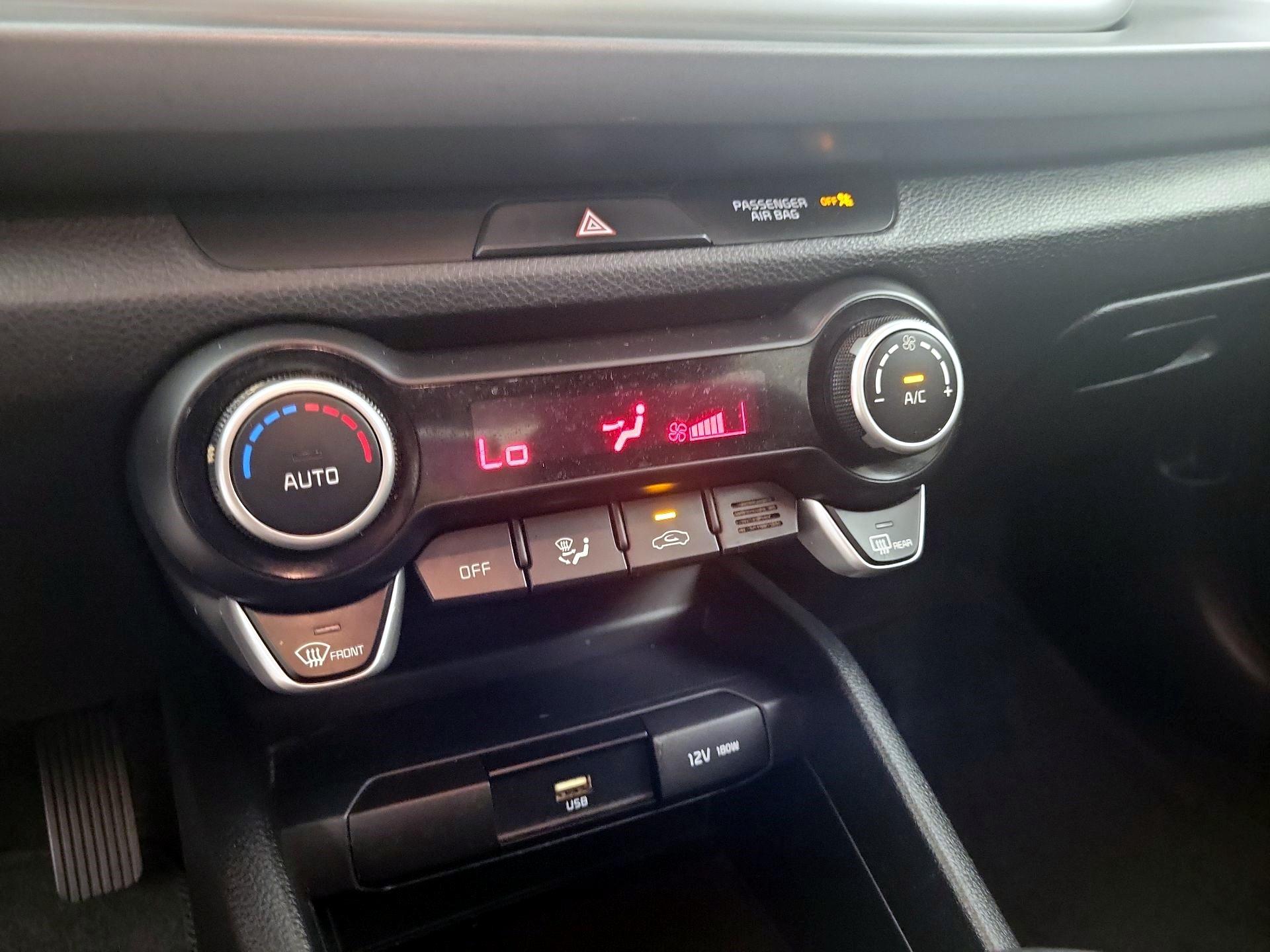 Thumbnail: 2023 Kia Rio - 14