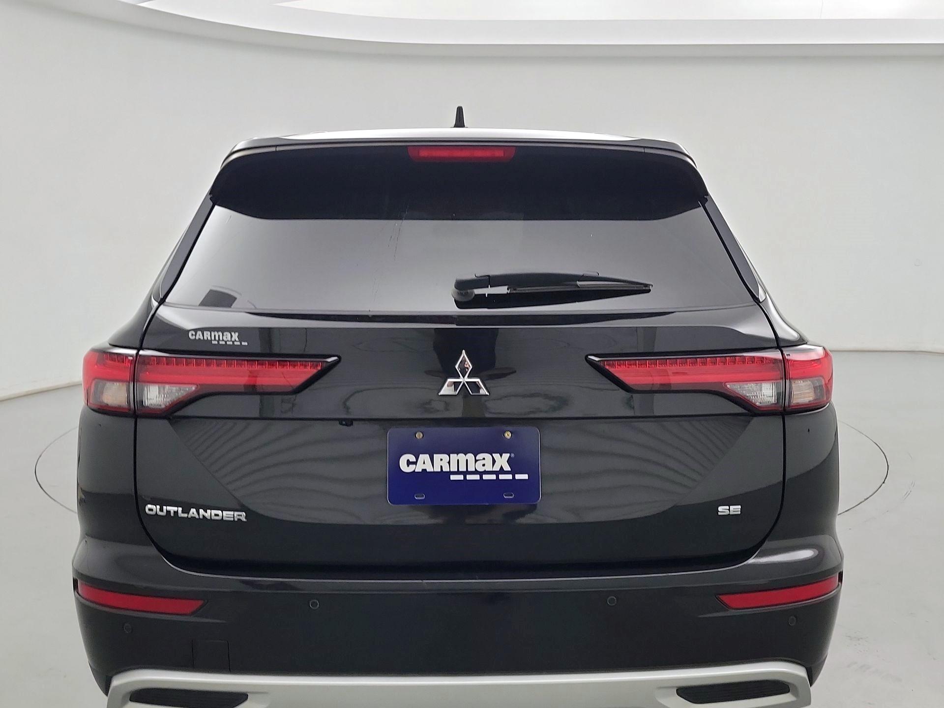 Thumbnail: 2023 Mitsubishi Outlander - 6