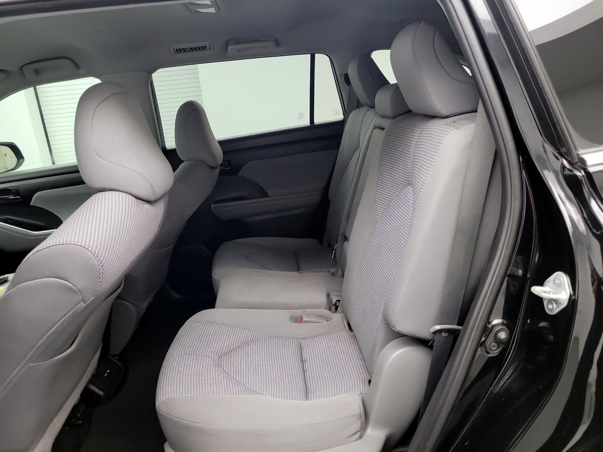 Thumbnail: 2021 Toyota Highlander - 17
