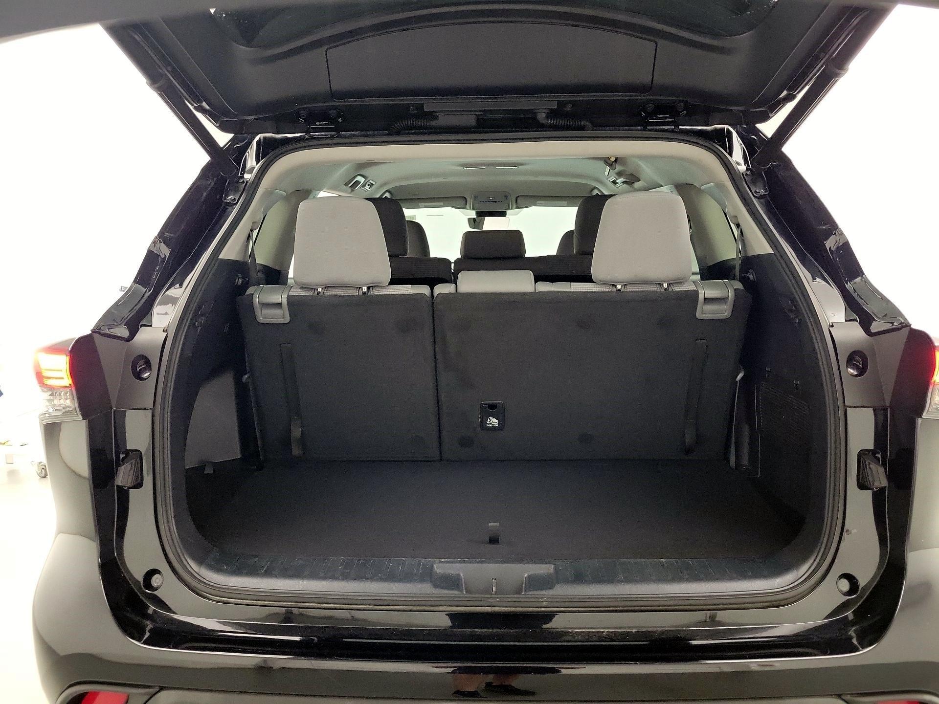 Thumbnail: 2021 Toyota Highlander - 19