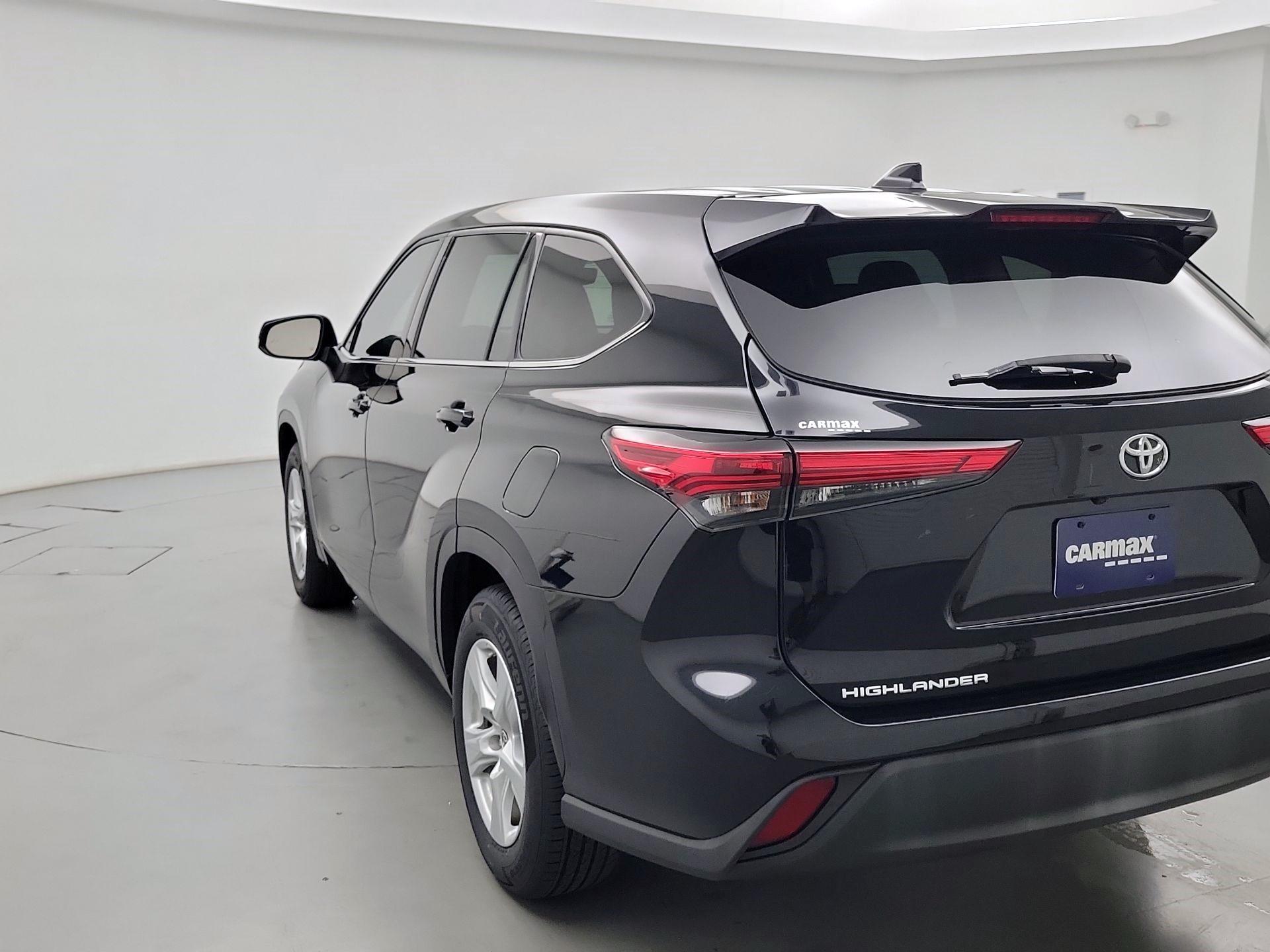 Thumbnail: 2021 Toyota Highlander - 7