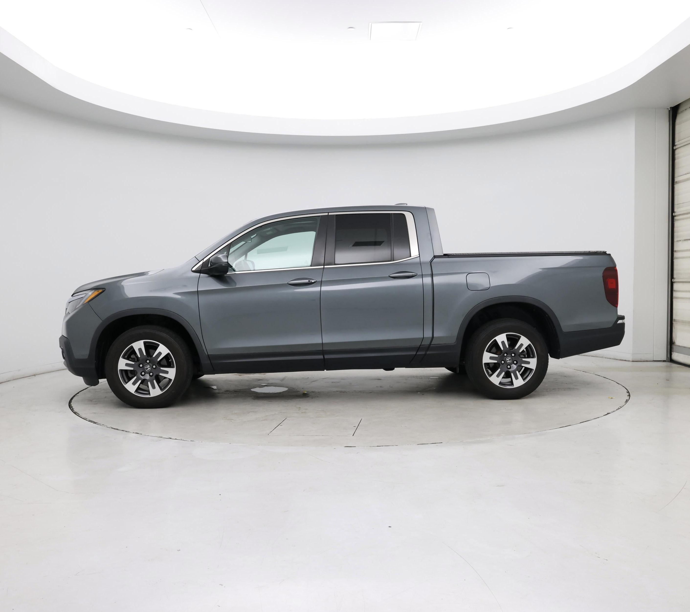 Thumbnail: 2019 Honda Ridgeline - 3