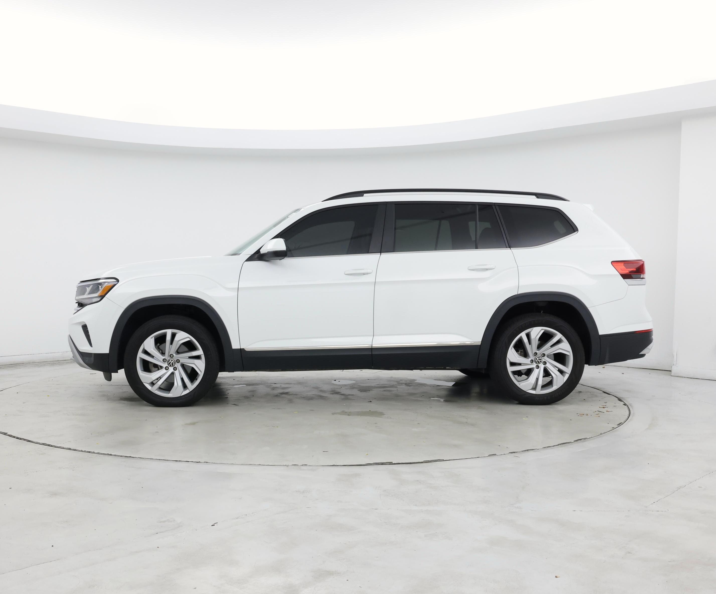 Thumbnail: 2021 Volkswagen Atlas - 3