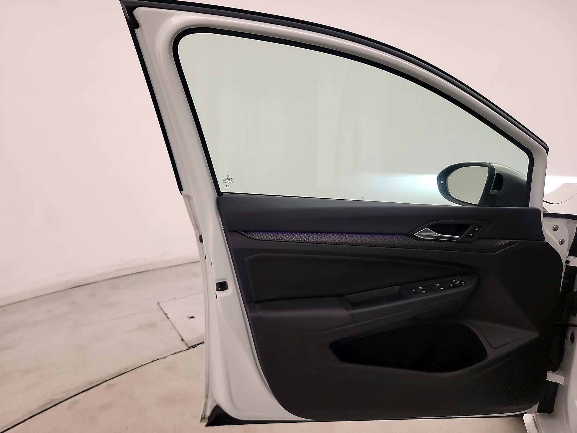 Thumbnail: 2024 Volkswagen Golf - 12