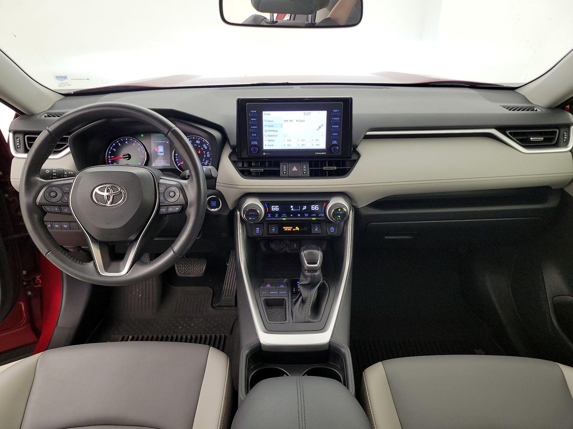 Thumbnail: 2020 Toyota RAV4 - 9