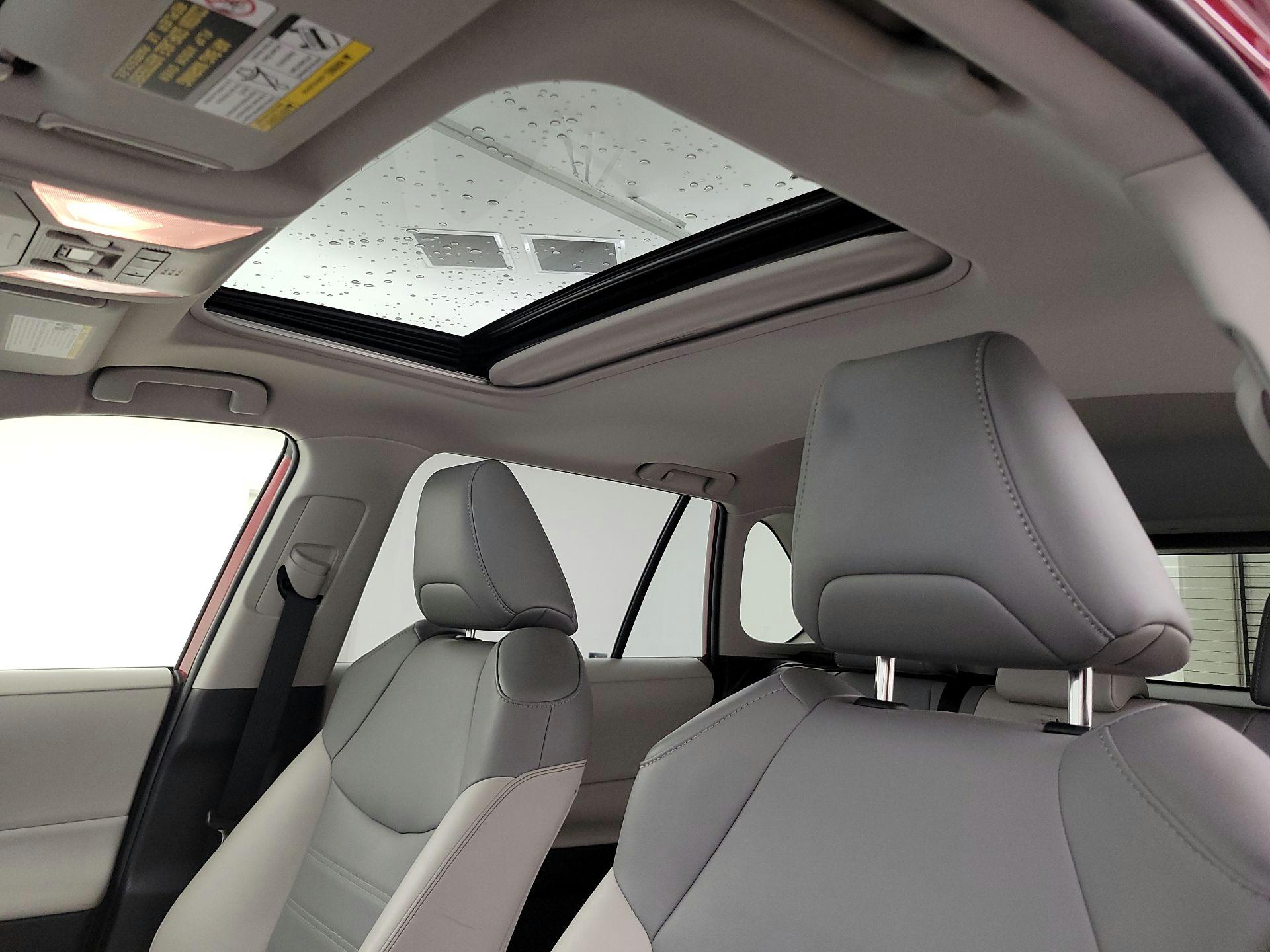 Thumbnail: 2020 Toyota RAV4 - 19