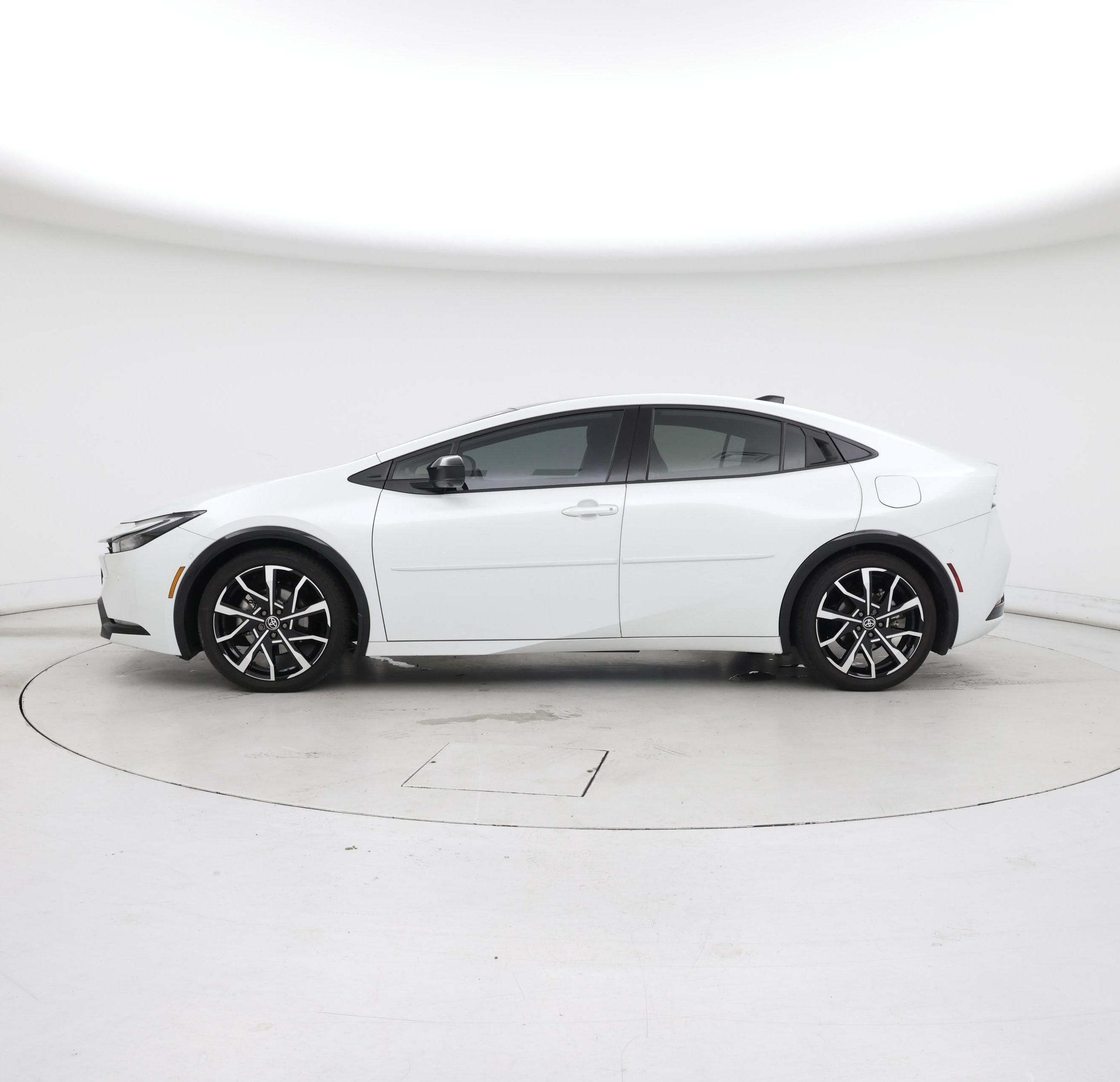 Thumbnail: 2024 Toyota Prius Prime - 3