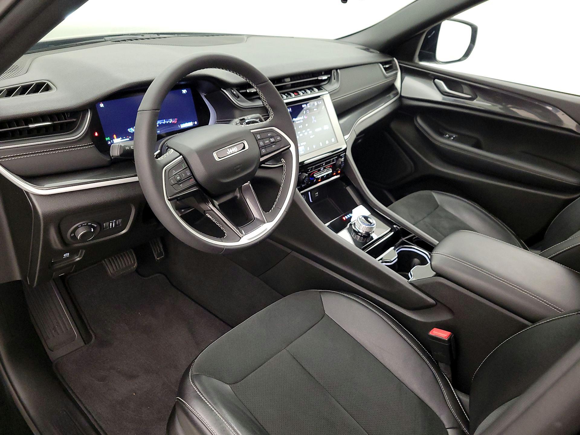Thumbnail: 2023 Jeep Grand Cherokee - 11