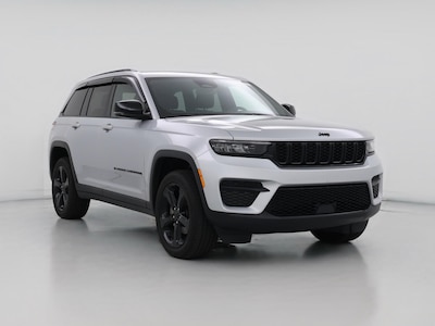 Silver 2023 Jeep Grand Cherokee Altitude