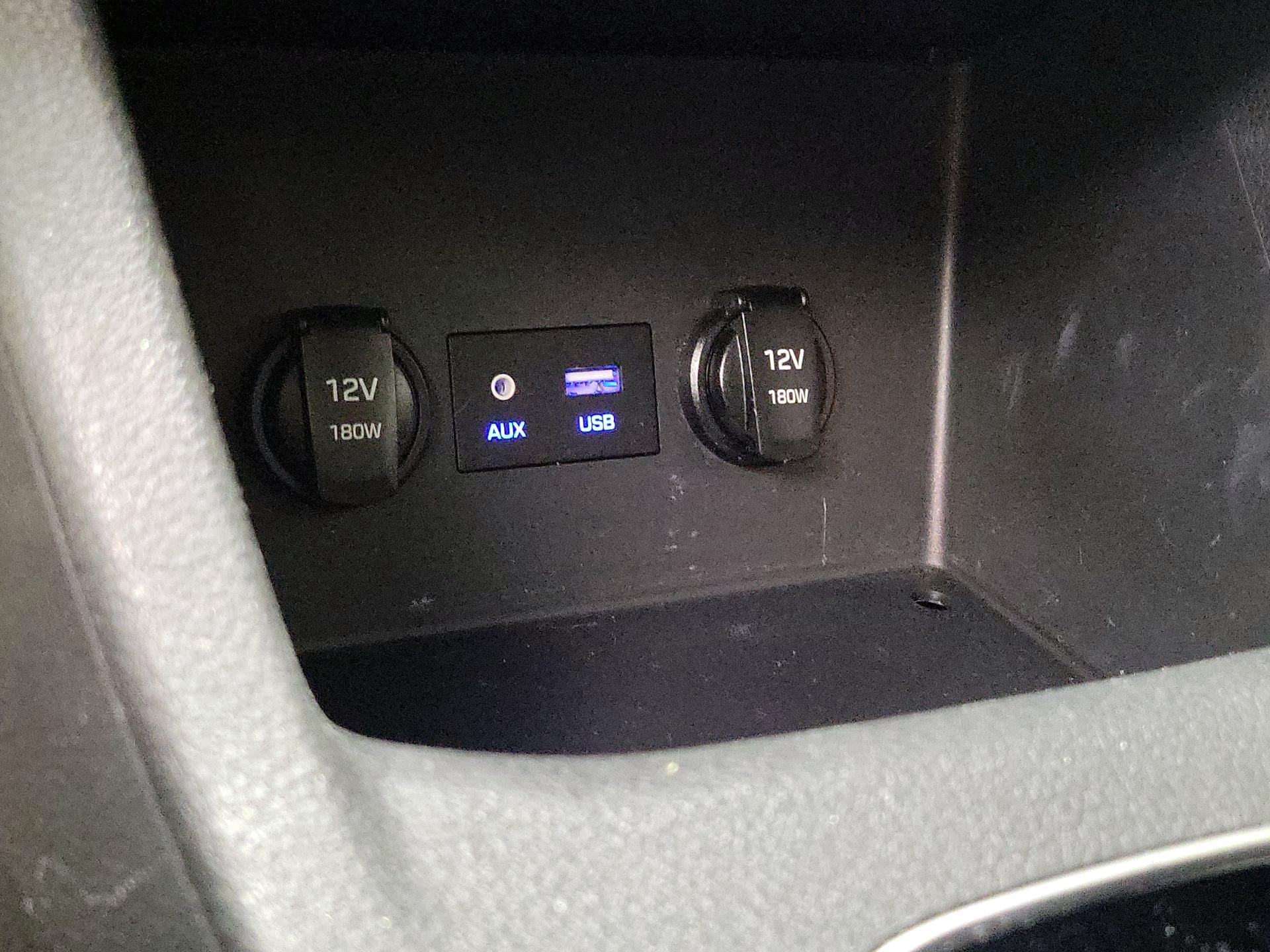 Thumbnail: 2019 Hyundai Elantra - 18
