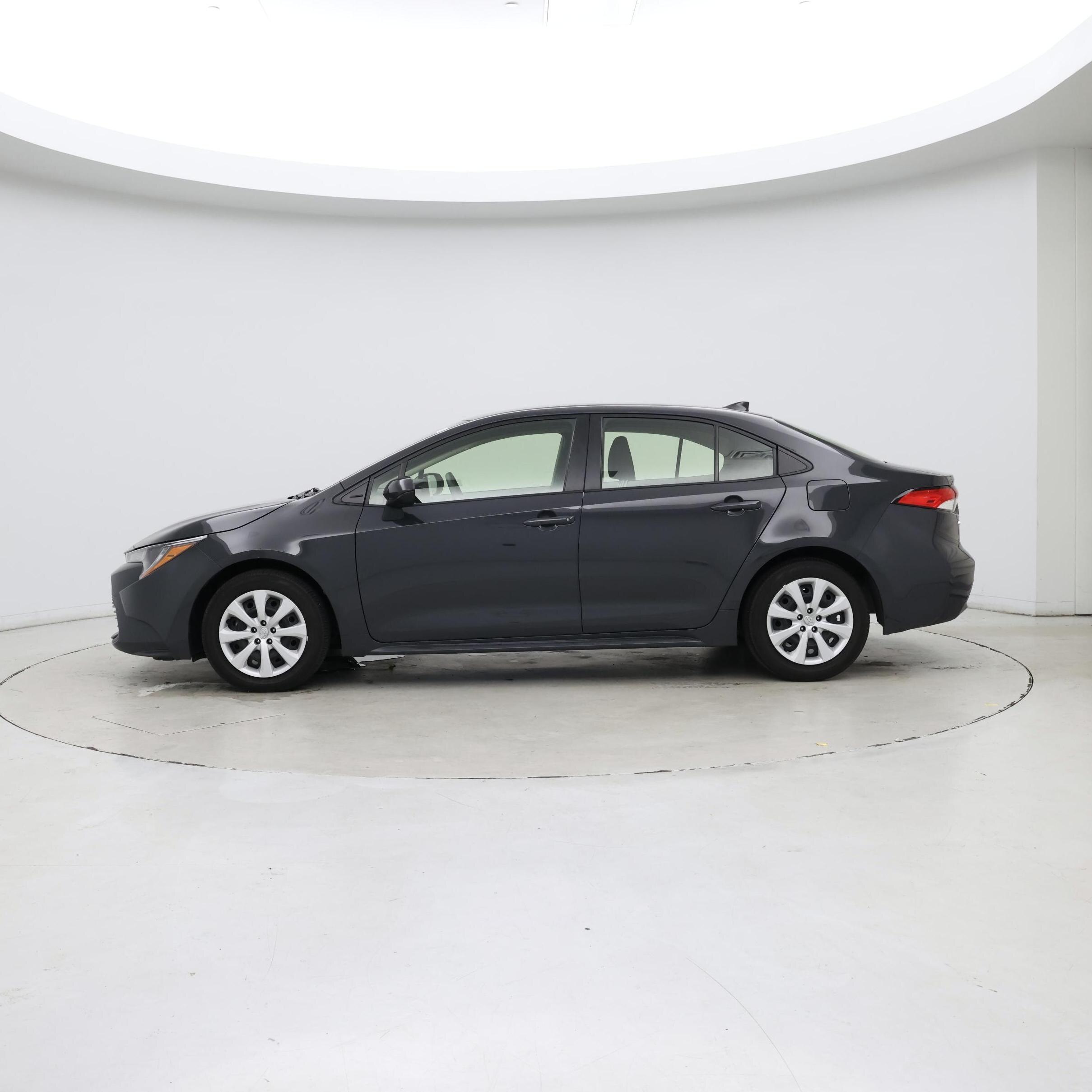Thumbnail: 2023 Toyota Corolla - 3