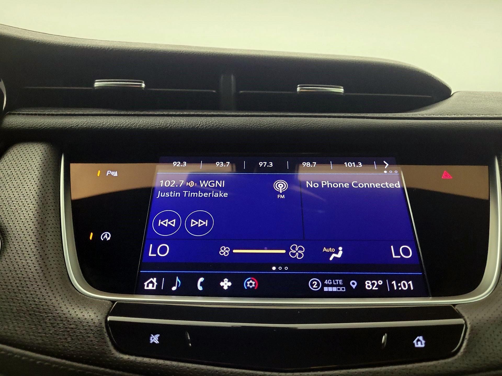 Thumbnail: 2024 Cadillac XT5 - 13