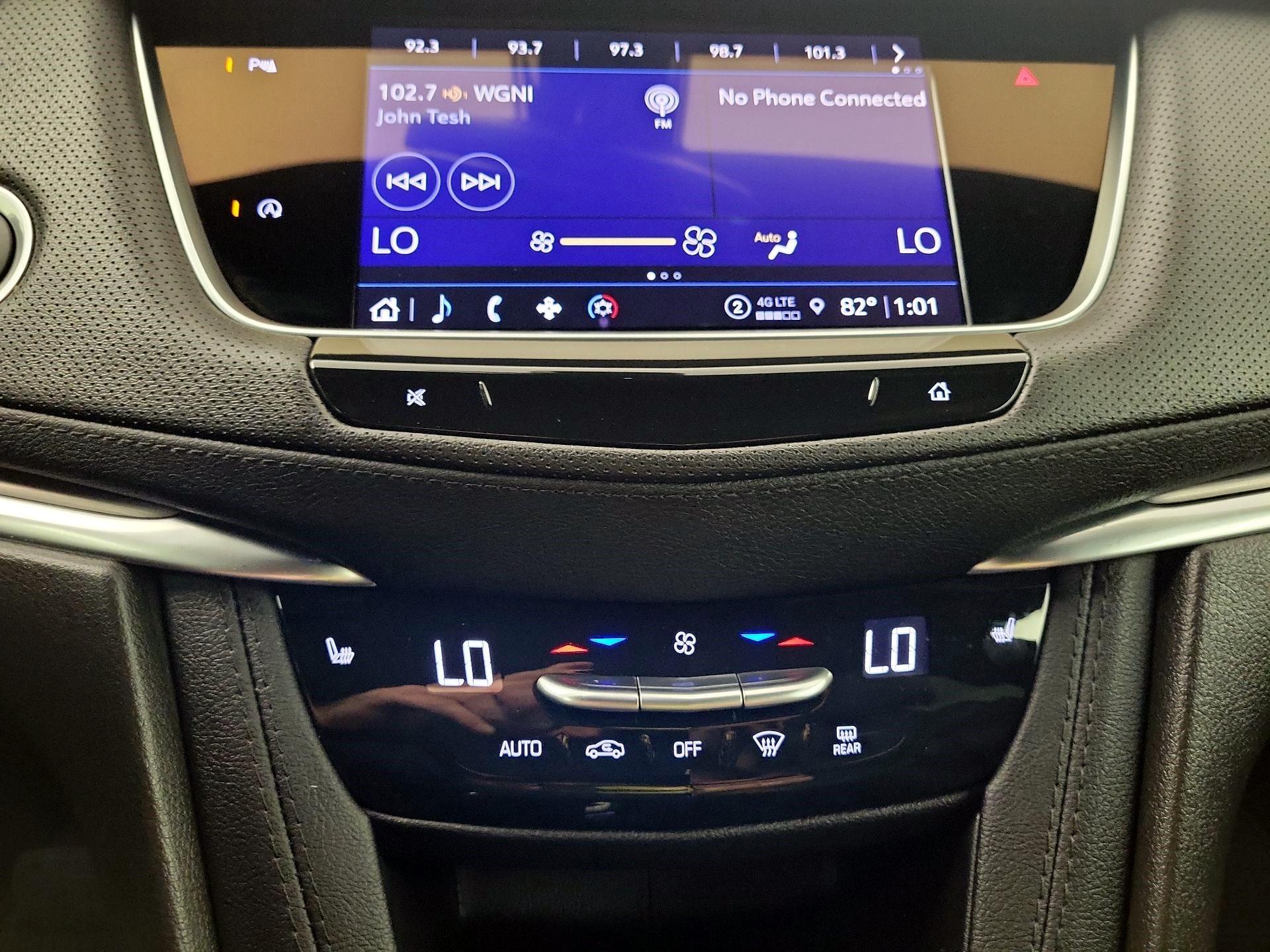 Thumbnail: 2024 Cadillac XT5 - 14