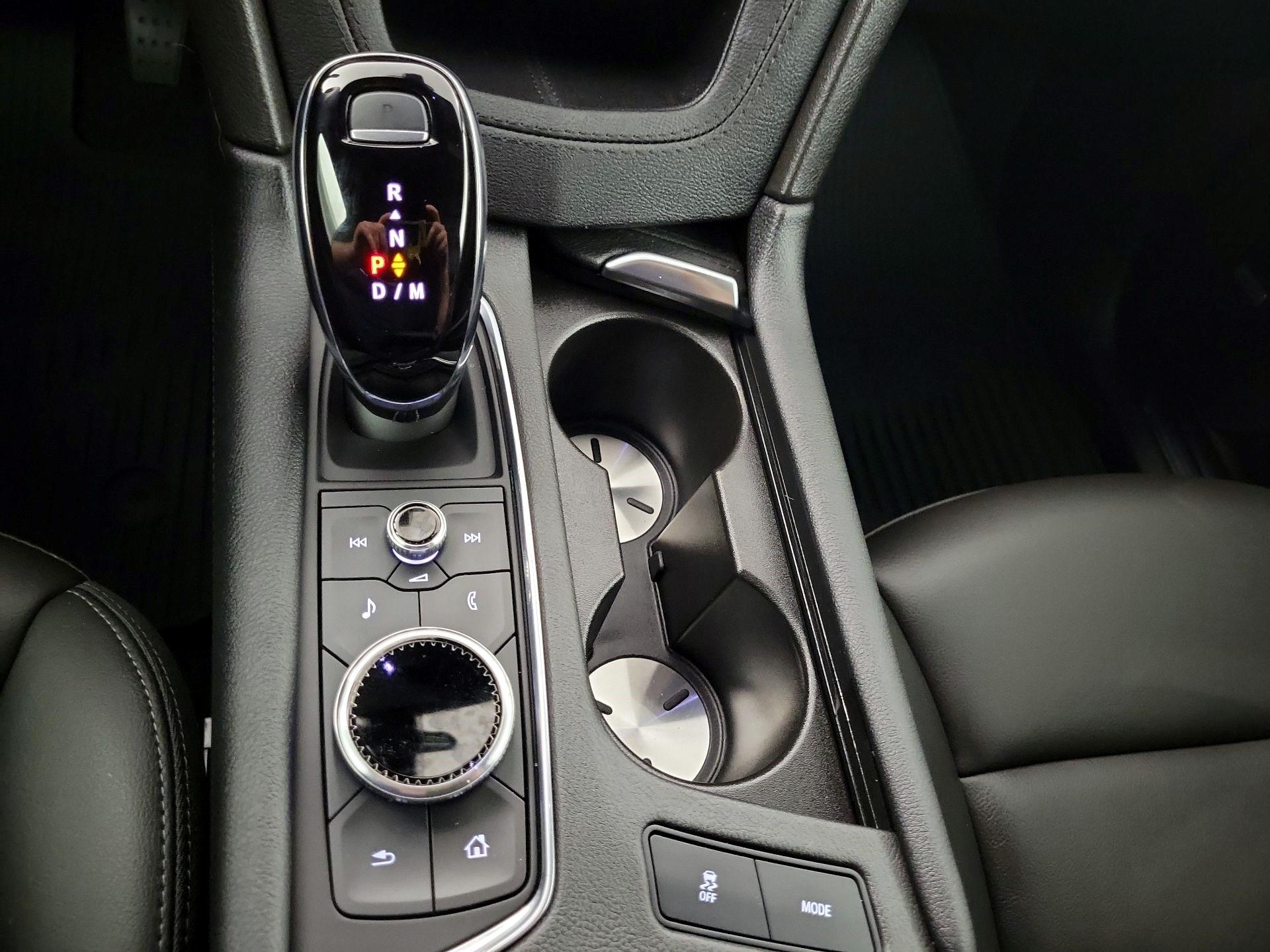 Thumbnail: 2024 Cadillac XT5 - 15