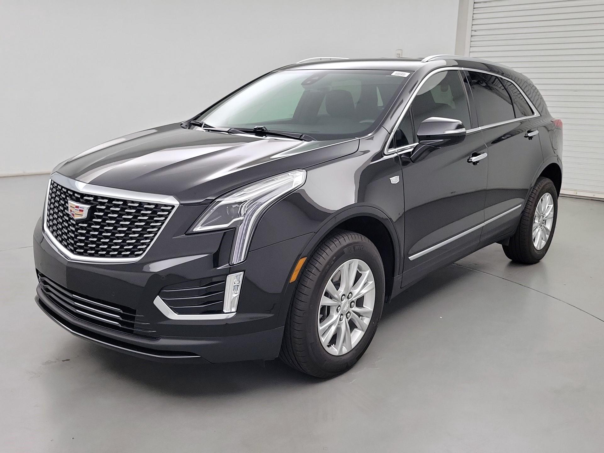 Thumbnail: 2024 Cadillac XT5 - 3