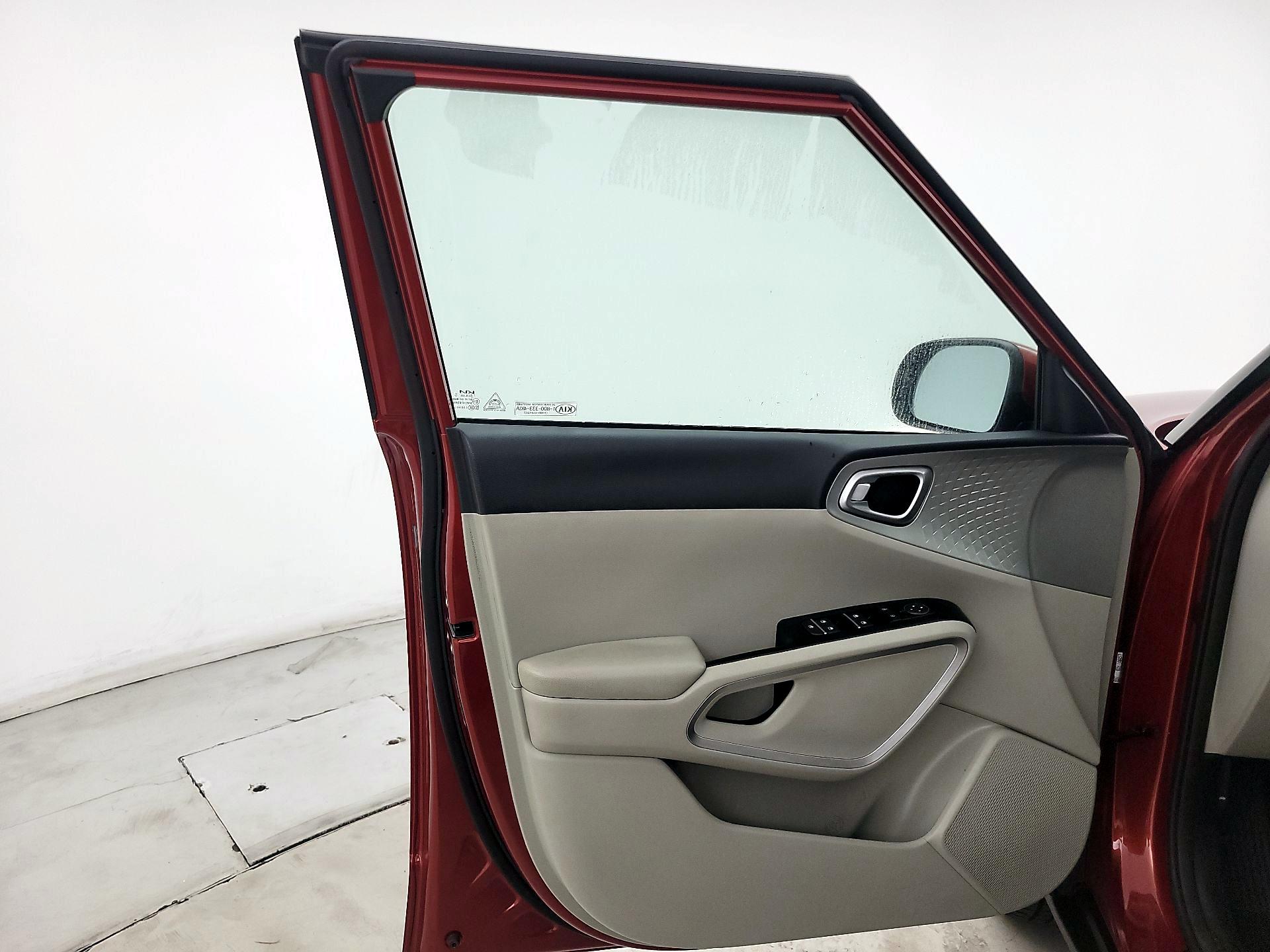 Thumbnail: 2022 Kia Soul - 12