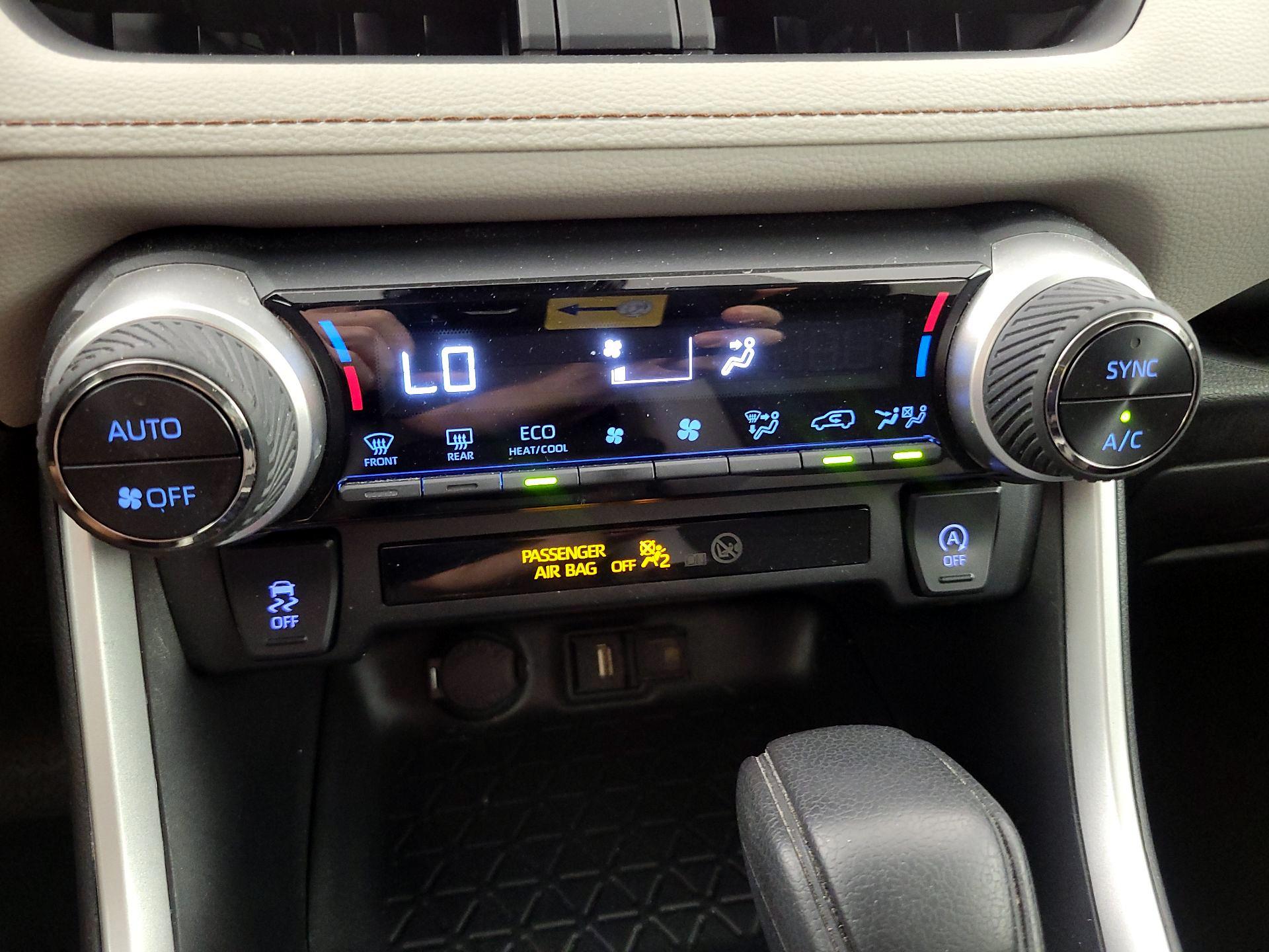 Thumbnail: 2020 Toyota RAV4 - 16